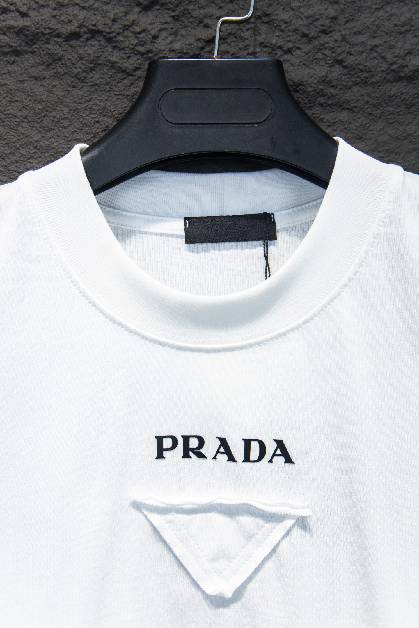 
Prada • 25ss
⚠YB定织定染面料、颜色 印花、版型 辅料

面料采用进口机器织造而成，布面