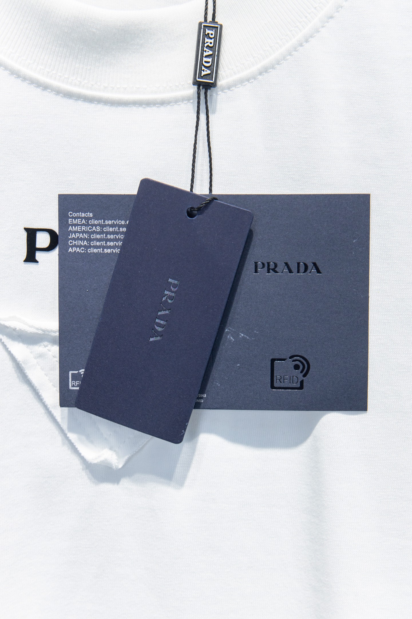 
Prada • 25ss
⚠YB定织定染面料、颜色 印花、版型 辅料

面料采用进口机器织造而成，布面