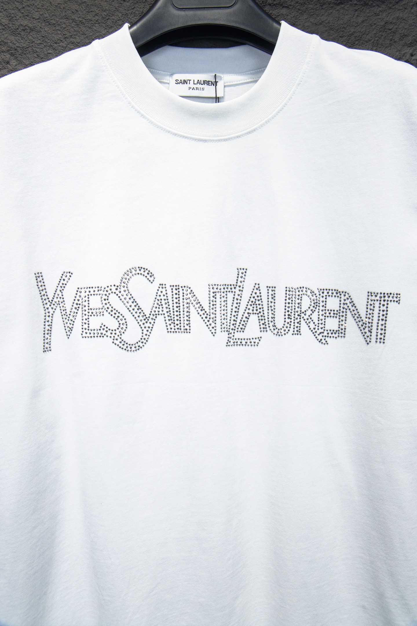 Luxury Clothing Collection: Crocon Masters Oversize Trend with Unique Diamond Elements - 图片 4