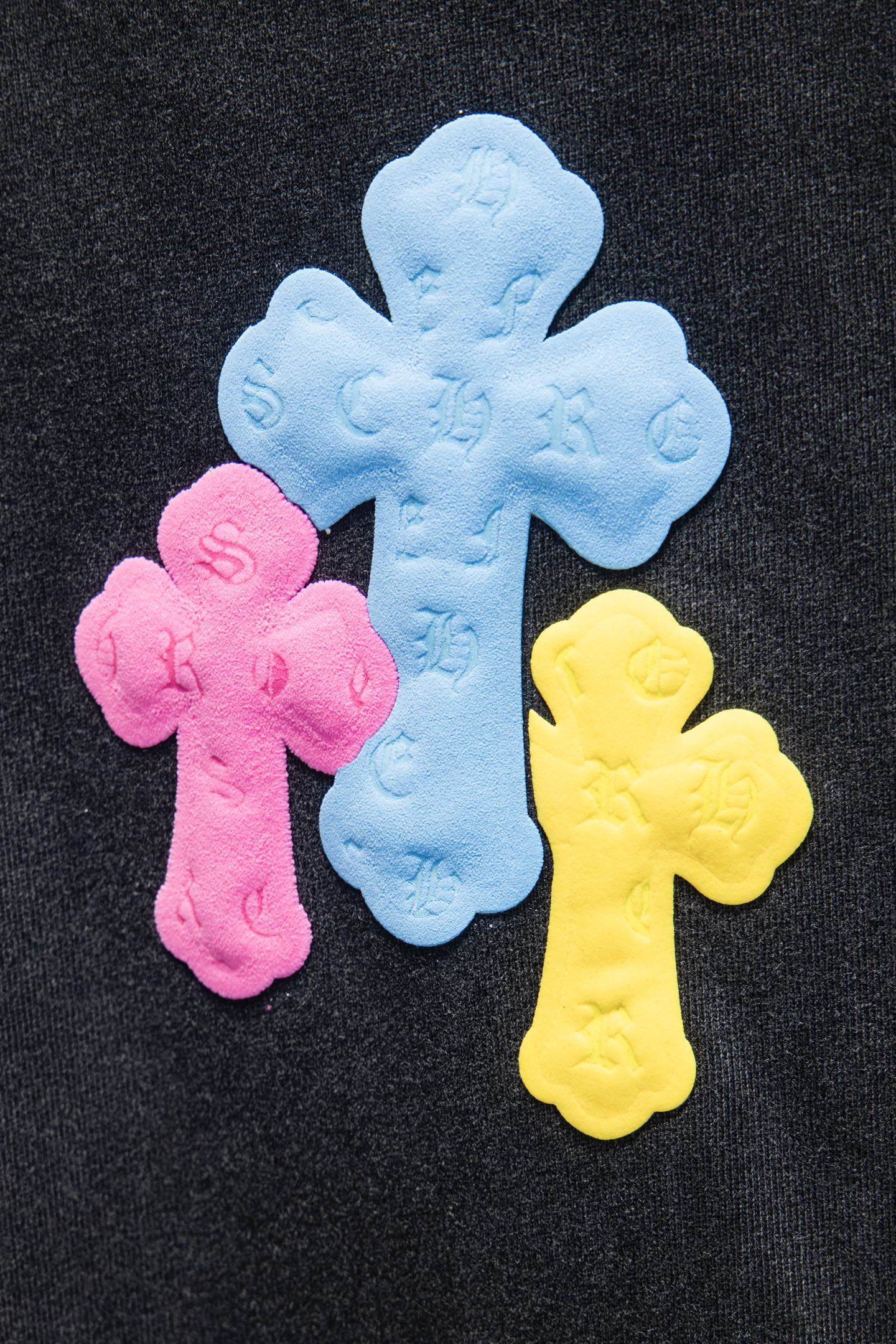 Chrome Hearts/克罗心 25ss发泡多标做旧短袖 喷砂黑 喷砂白-Chinese UA Cheap High Quatity Brand Clothes Bags handbags Sneakers wholesale wholesaler seller from China Factory suppliers Fashion Clothing Shoes best Quality Beautiful Price Chrome Hearts/克罗心 25ss发泡多标做旧短袖 喷砂黑 喷砂白