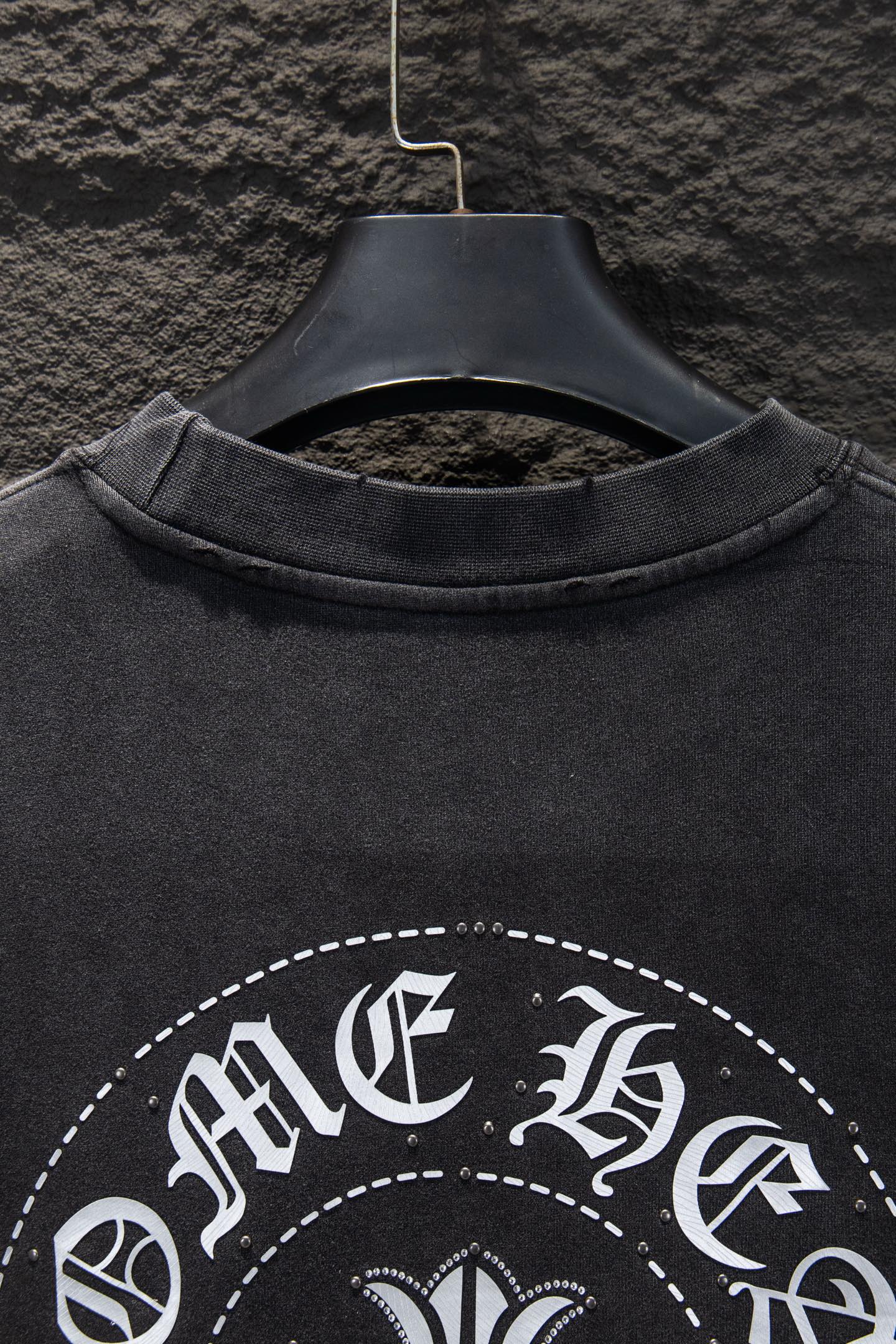 Chrome Hearts/克罗心25Fw烫钻水洗做旧圆领卫衣-High Quatity Cheap Brand wholesale wholesaler seller Clothes Bags handbags Sneakers Top Fashion Clothing Shoes from China Factory Chinese suppliers best Quality Beautiful Price Chrome Hearts/克罗心25Fw烫钻水洗做旧圆领卫衣