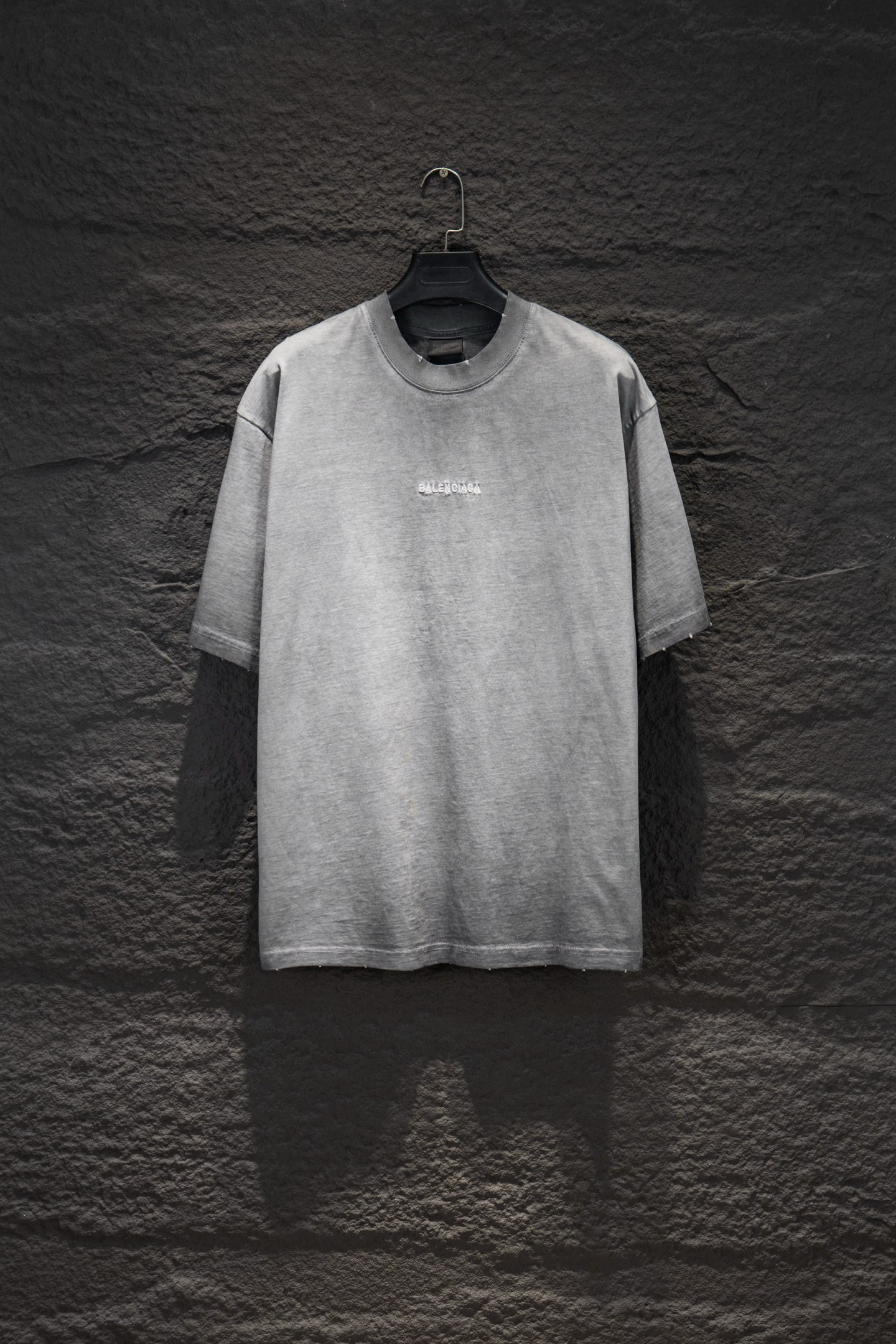 P90 🆕 Camiseta de manga corta de Balenciaga con bordado de aplicación pesado y efecto invertido, estilo oversize realm…