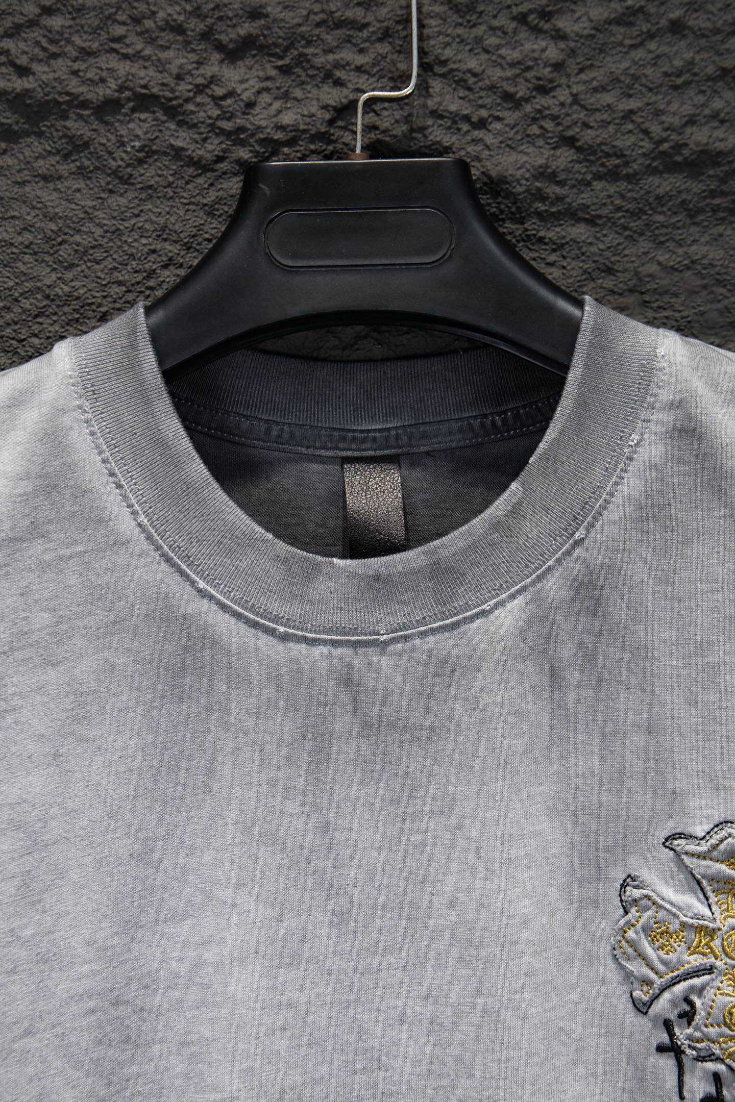 Chrome Hearts 克罗心重工反底炒色贴布绣破短袖-Chinese UA Cheap High Quatity Brand Clothes Bags handbags Sneakers wholesale wholesaler seller from China Factory suppliers Fashion Clothing Shoes best Quality Beautiful Price Chrome Hearts 克罗心重工反底炒色贴布绣破短袖
