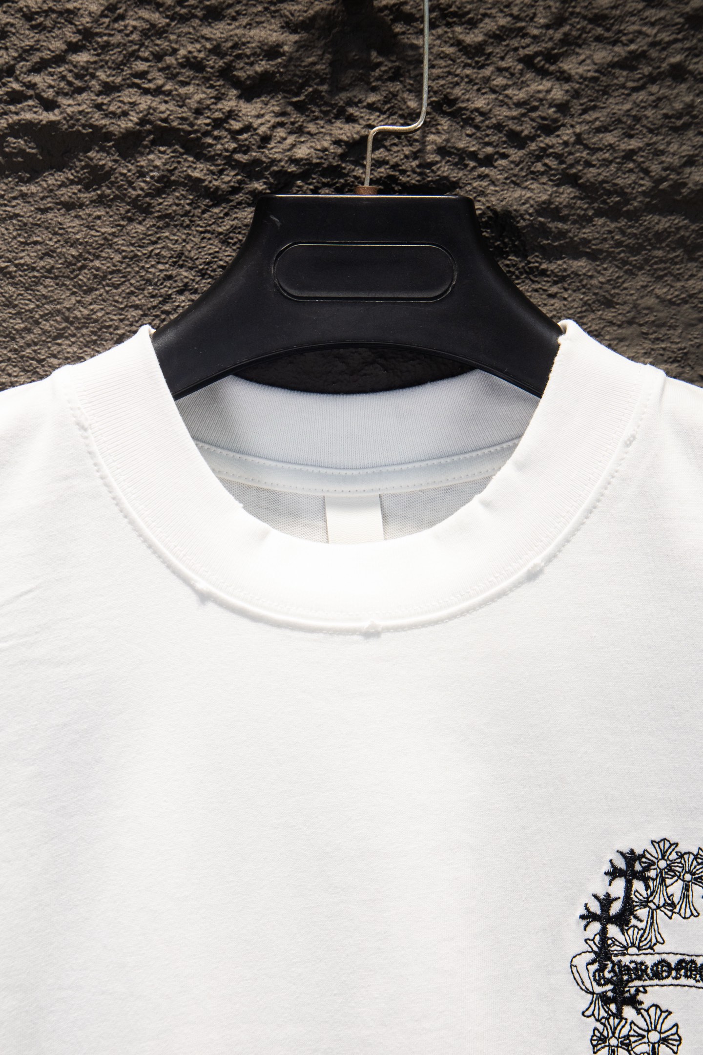 Chrome Hearts/克罗心 26ss 重工磨破贴布绣短袖-Top High Quatity Cheap Sneakers Fashion Clothing Clothes Bags handbags Shoes of all Brand wholesale With The best Quality And Beautiful Price from China Factory Chinese suppliers wholesaler seller Chrome Hearts/克罗心 26ss 重工磨破贴布绣短袖