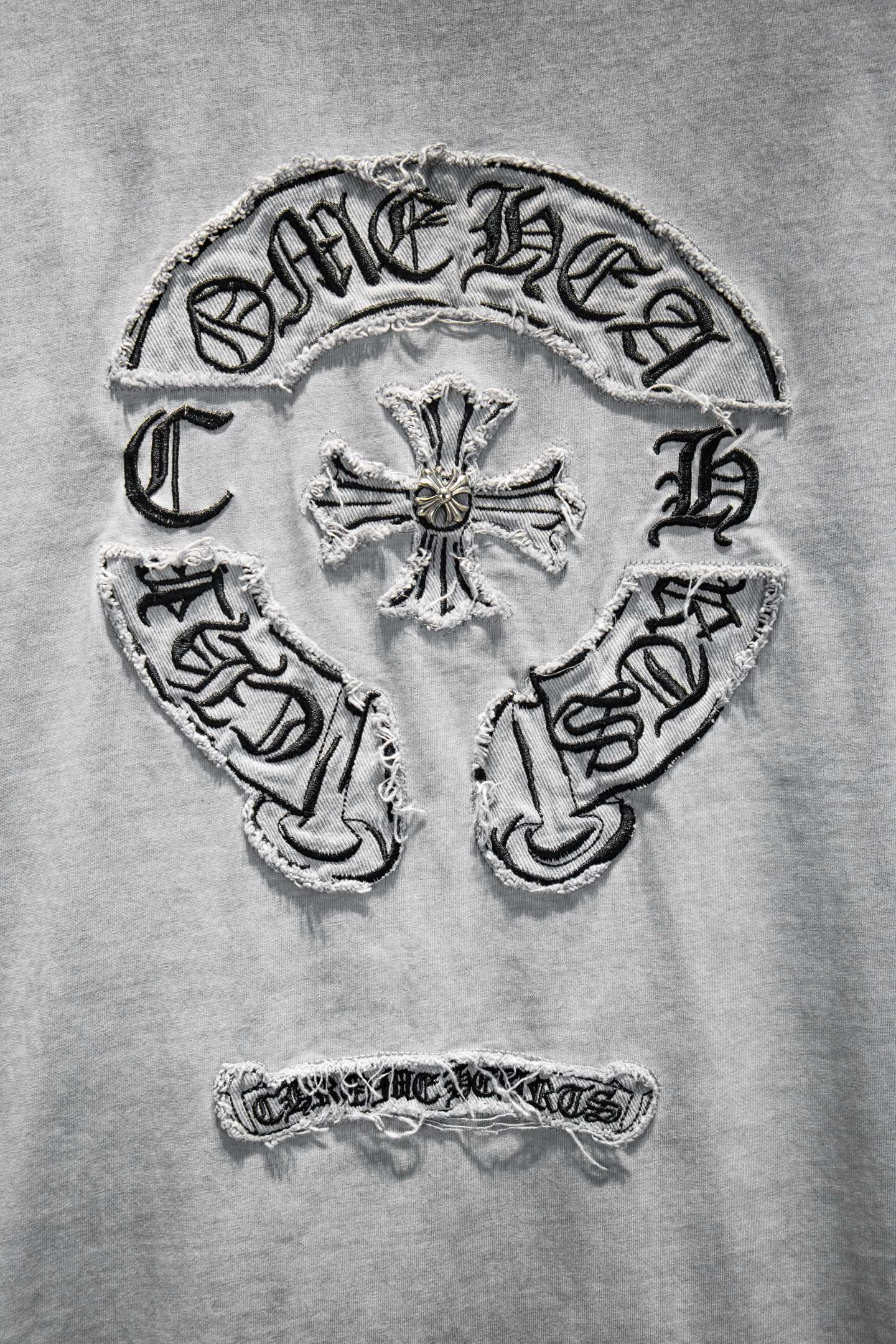 Chrome Hearts/克罗心 26ss 炒色贴布绣磨破五金短袖-莆田鞋,莆田鞋货源,高仿鞋,高仿鞋货源,安福档口,莆田高仿鞋,莆田鞋批发,高仿鞋批发,莆田高仿运动鞋,高仿运动鞋,莆田运动鞋 Chrome Hearts/克罗心 26ss 炒色贴布绣磨破五金短袖