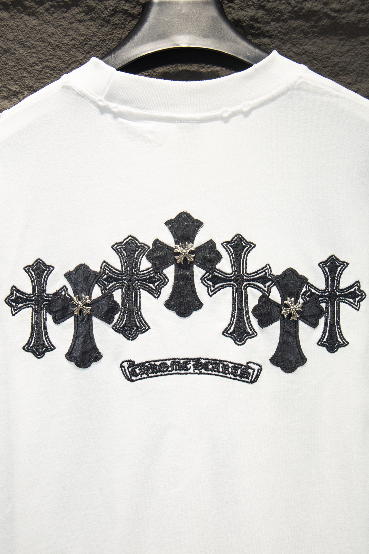 Chrome Hearts/克罗心 做旧磨破皮标绣五金短袖-Chinese UA Cheap High Quatity Brand Clothes Bags handbags Sneakers wholesale wholesaler seller from China Factory suppliers Fashion Clothing Shoes best Quality Beautiful Price Chrome Hearts/克罗心 做旧磨破皮标绣五金短袖