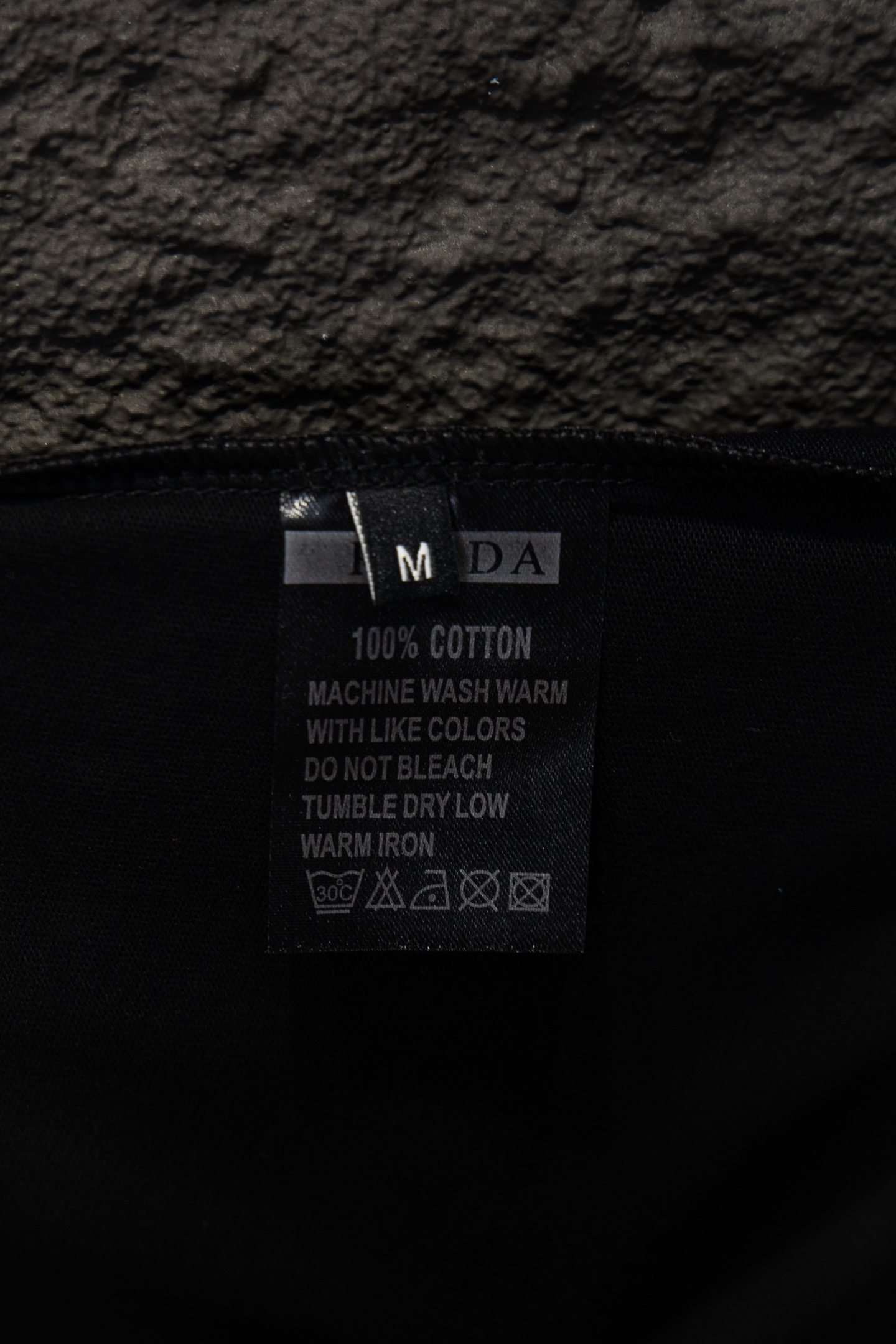 Prada/普拉达 26ss 破贴布绣短袖 白色 黑色-Chinese UA Cheap High Quatity Brand Clothes Bags handbags Sneakers wholesale wholesaler seller from China Factory suppliers Fashion Clothing Shoes best Quality Beautiful Price Prada/普拉达 26ss 破贴布绣短袖 白色 黑色