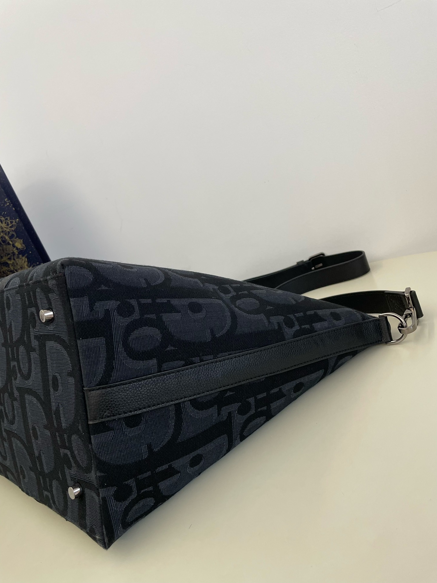 Weekender 40 series travel bag, meticulously crafted from oversized 7