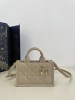Calidad superior
 Dior Book Tote Bolsos de Tote Albaricoque Oro Piel de vaca Cuero Colección verano Mini p0031960780