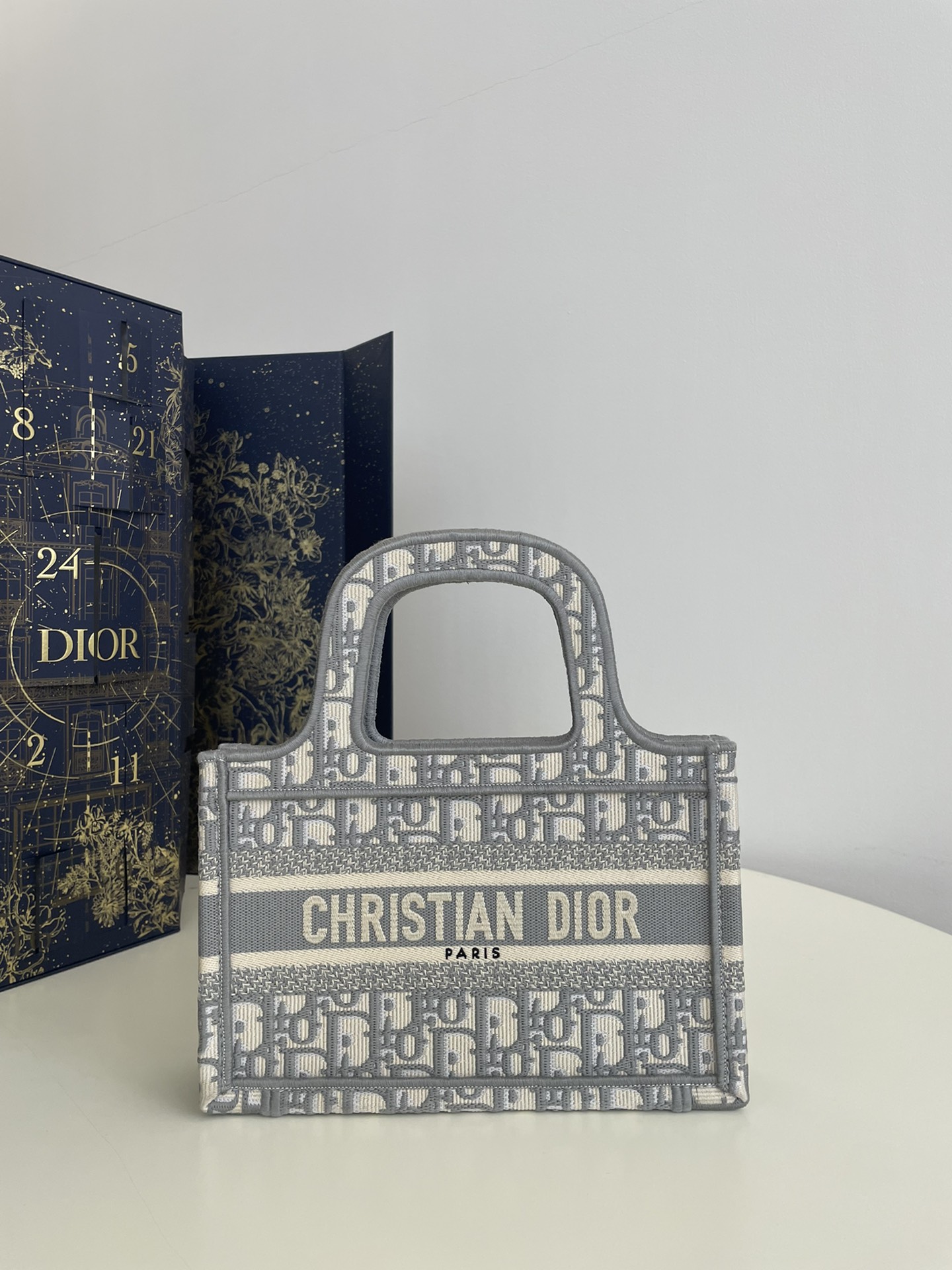 Dior Book Tote Tote Bags Grey Fashion Mini p966558996655893966558939665589689665589