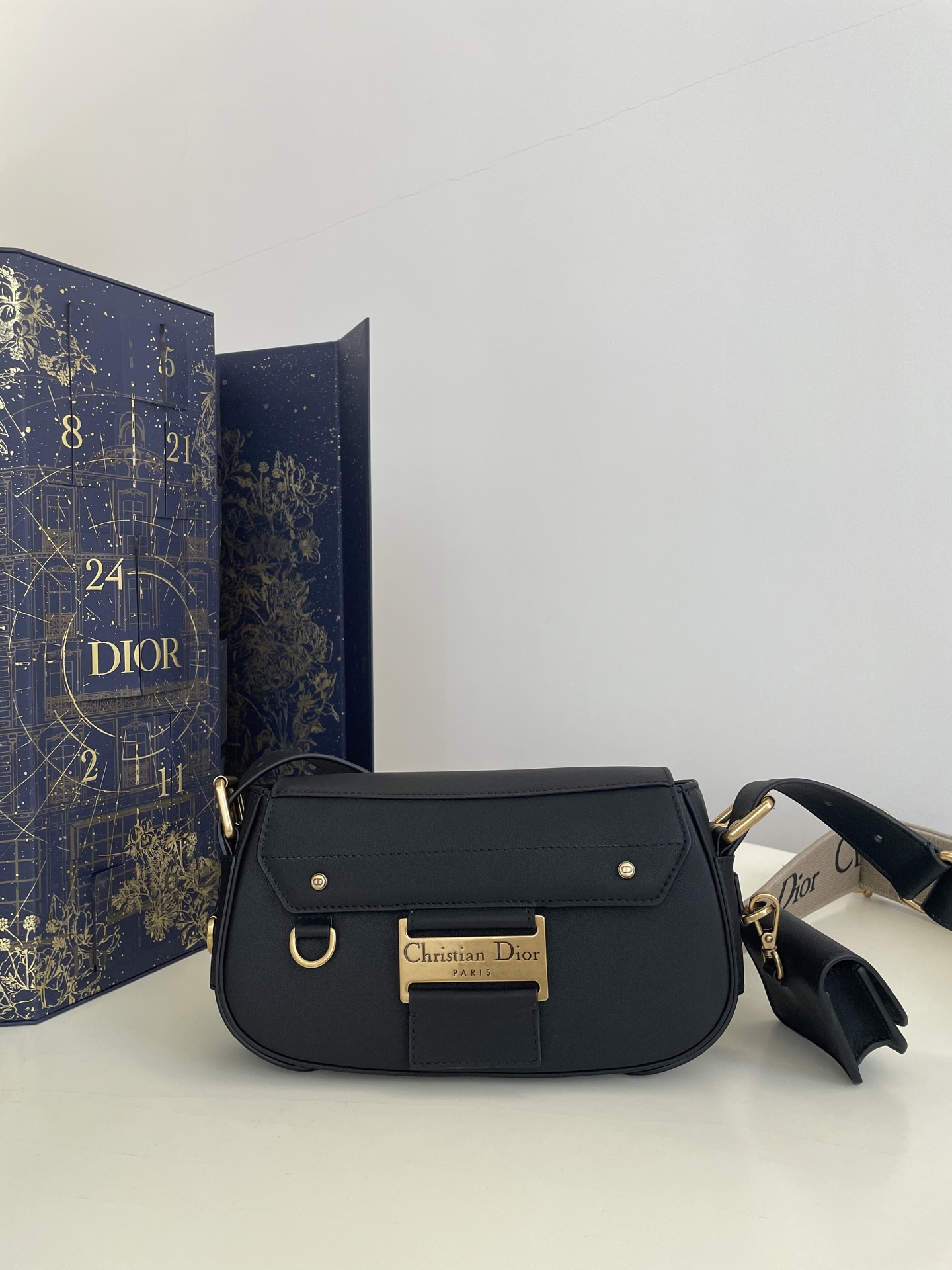 Cuero negro en stock‼ ️ Primavera y verano Nueva serie street chic, quien la lleve se verá mejor, la actualización perf…