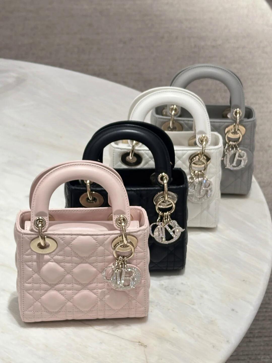 Serie de botones de diamantes de cristal Lady