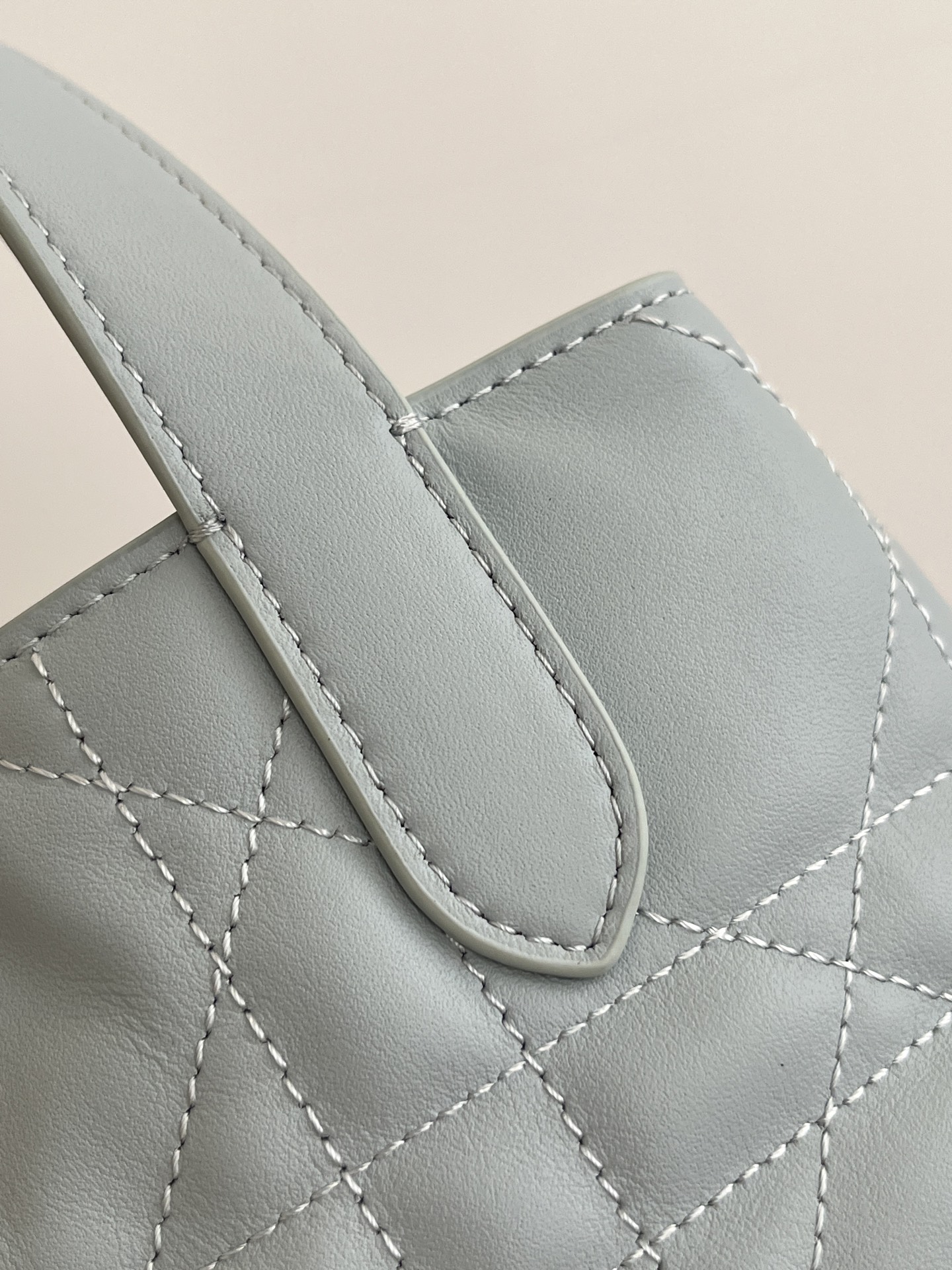 Saint Laurent Classic Handcrafted Luxury Leather Shoulder Bag 5