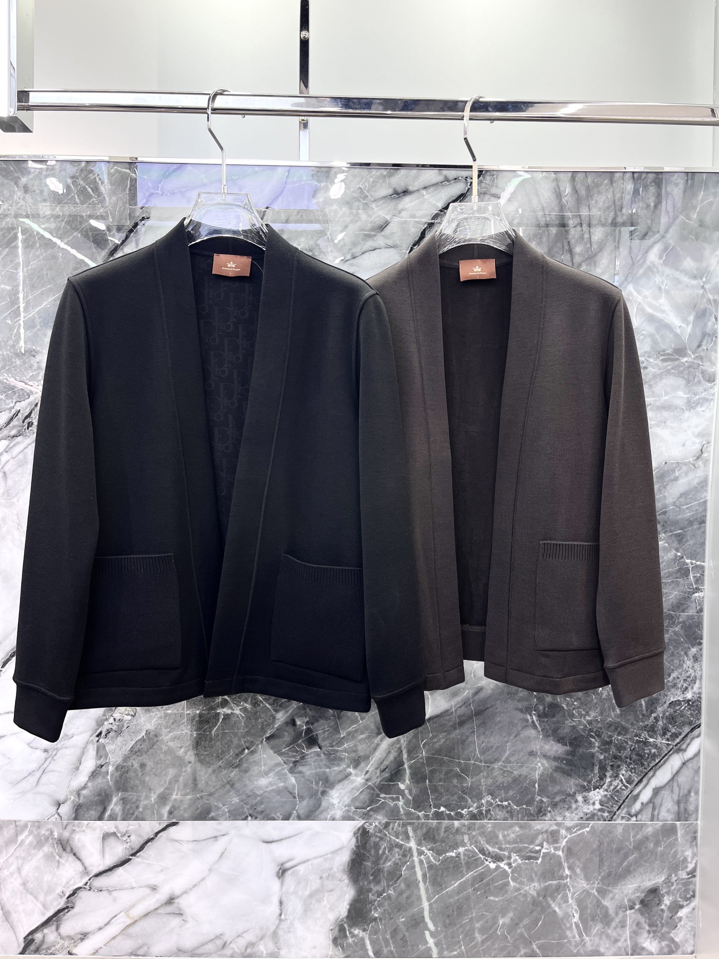 2025🔱秋冬最新款式⚜️【正常收身版型】定制天丝绵羊毛6合1混纺面料独家首发🏆现货供应📣码数M-4XL