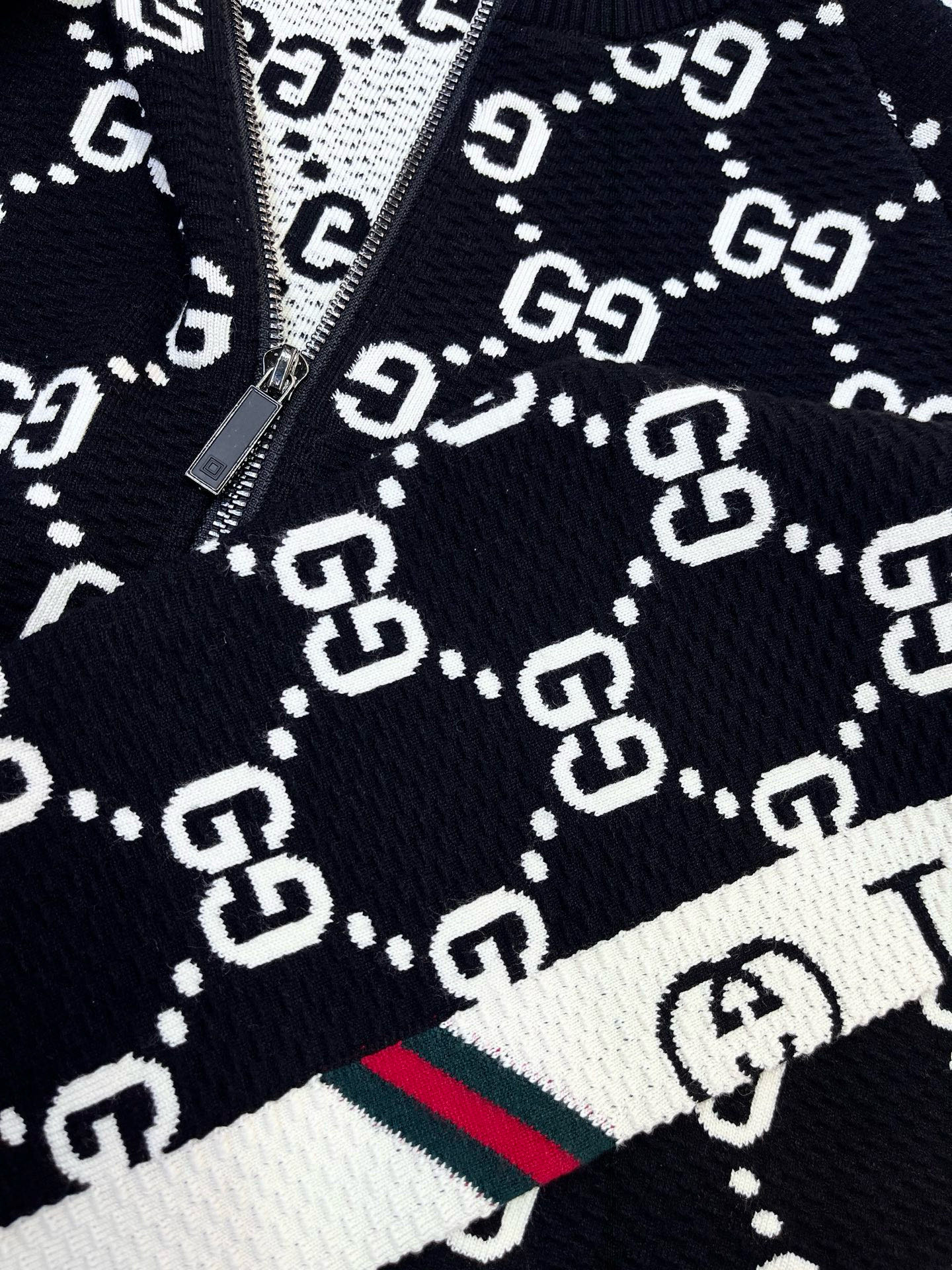 2025🔱秋冬最新款式⚜️【正常收身版型】定制52Ss双纱精纺绢丝绒面料独家首发🏆现货供应📣码数M-4X