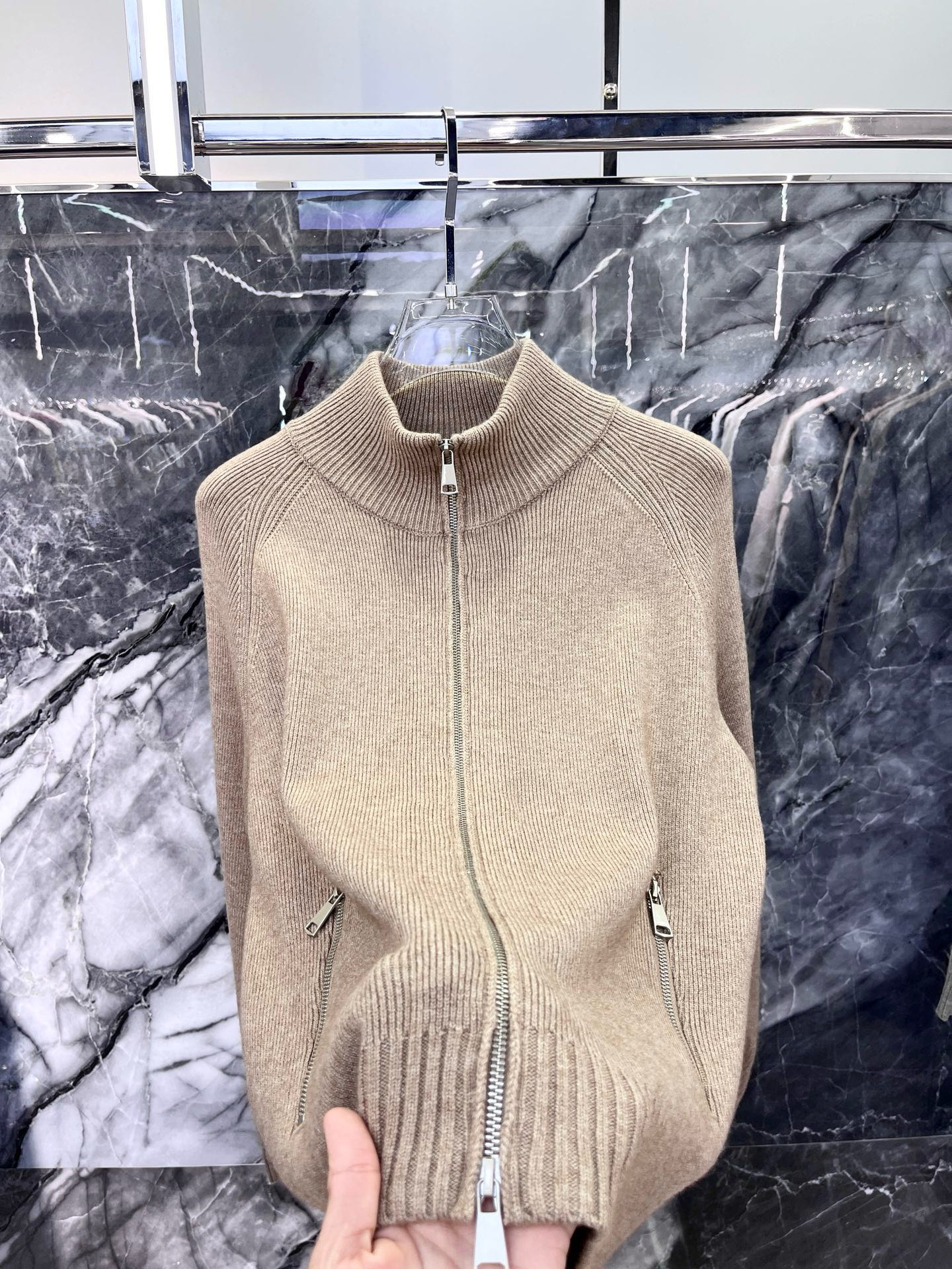 2025🔱秋冬最新款式⚜️【正常收身版型】定制32Ss双股山羊绒绵羊毛混纺面料独家首发🏆现货供应📣码数M