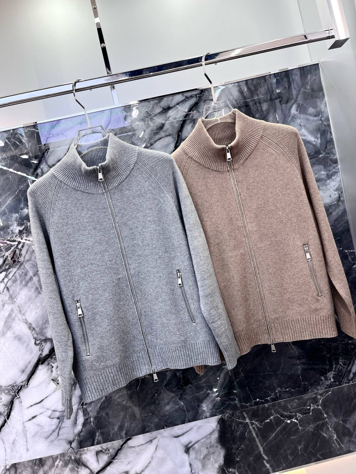 2025🔱秋冬最新款式⚜️【正常收身版型】定制32Ss双股山羊绒绵羊毛混纺面料独家首发🏆现货供应📣码数M