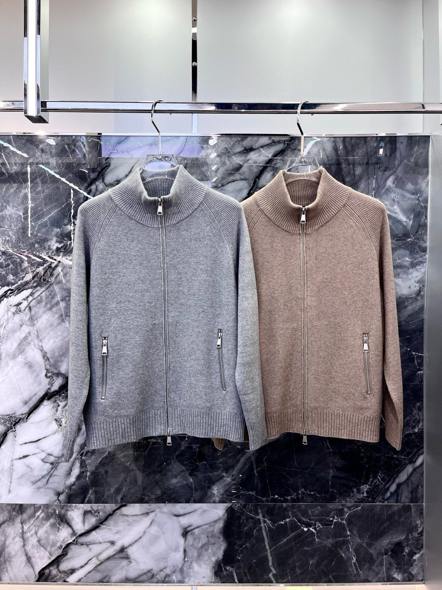 2025🔱秋冬最新款式⚜️【正常收身版型】定制32Ss双股山羊绒绵羊毛混纺面料独家首发🏆现货供应📣码数M