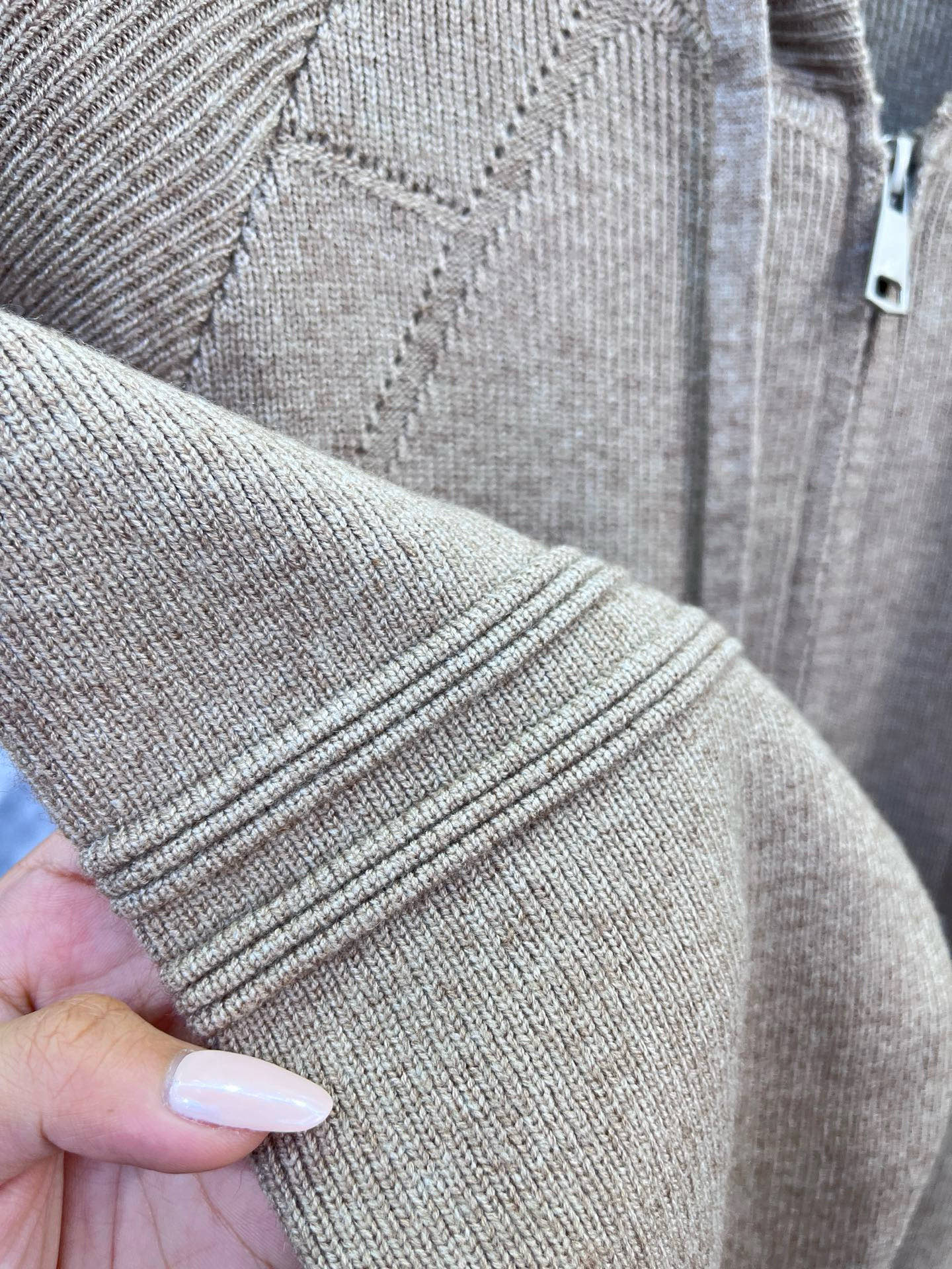 2025🔱秋冬最新款式⚜️【正常收身版型】定制32Ss双股山羊绒绵羊毛混纺面料独家首发🏆现货供应📣码数M