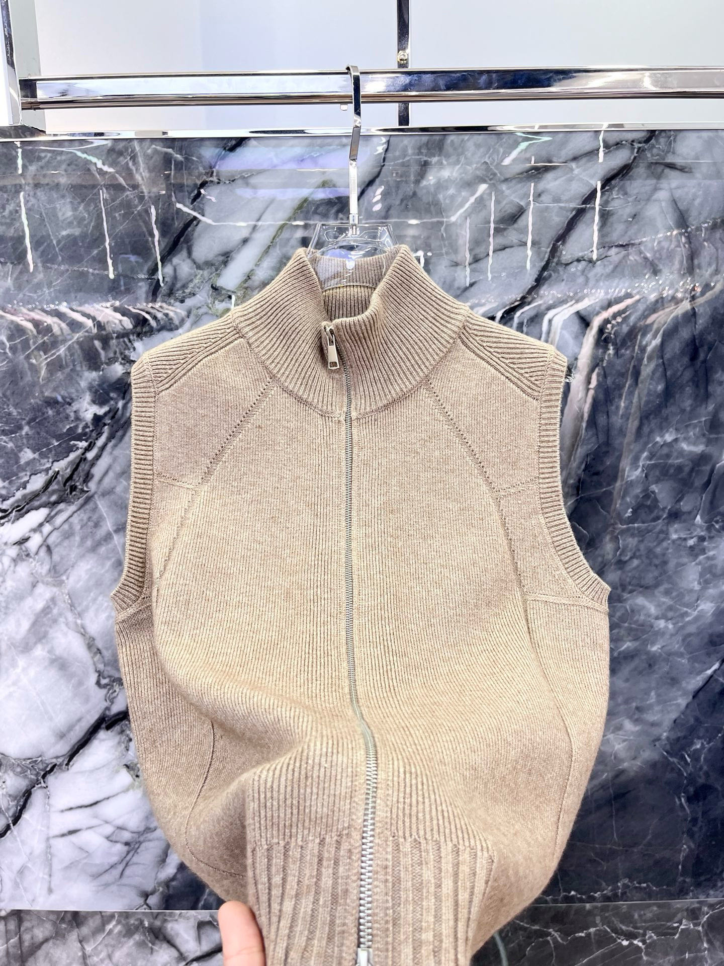 2025🔱秋冬最新款式⚜️【正常收身版型】定制32Ss双股山羊绒绵羊毛混纺面料独家首发🏆现货供应📣码数M