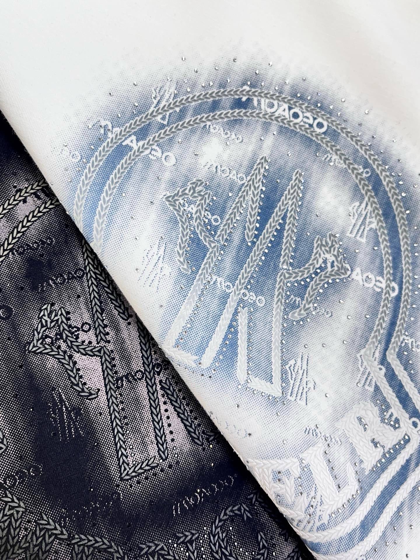 2025🔱秋冬最新款式⚜️【正常收身版型】定制高密织莫代尔空气层面料独家首发🏆现货供应📣码数M-4XL