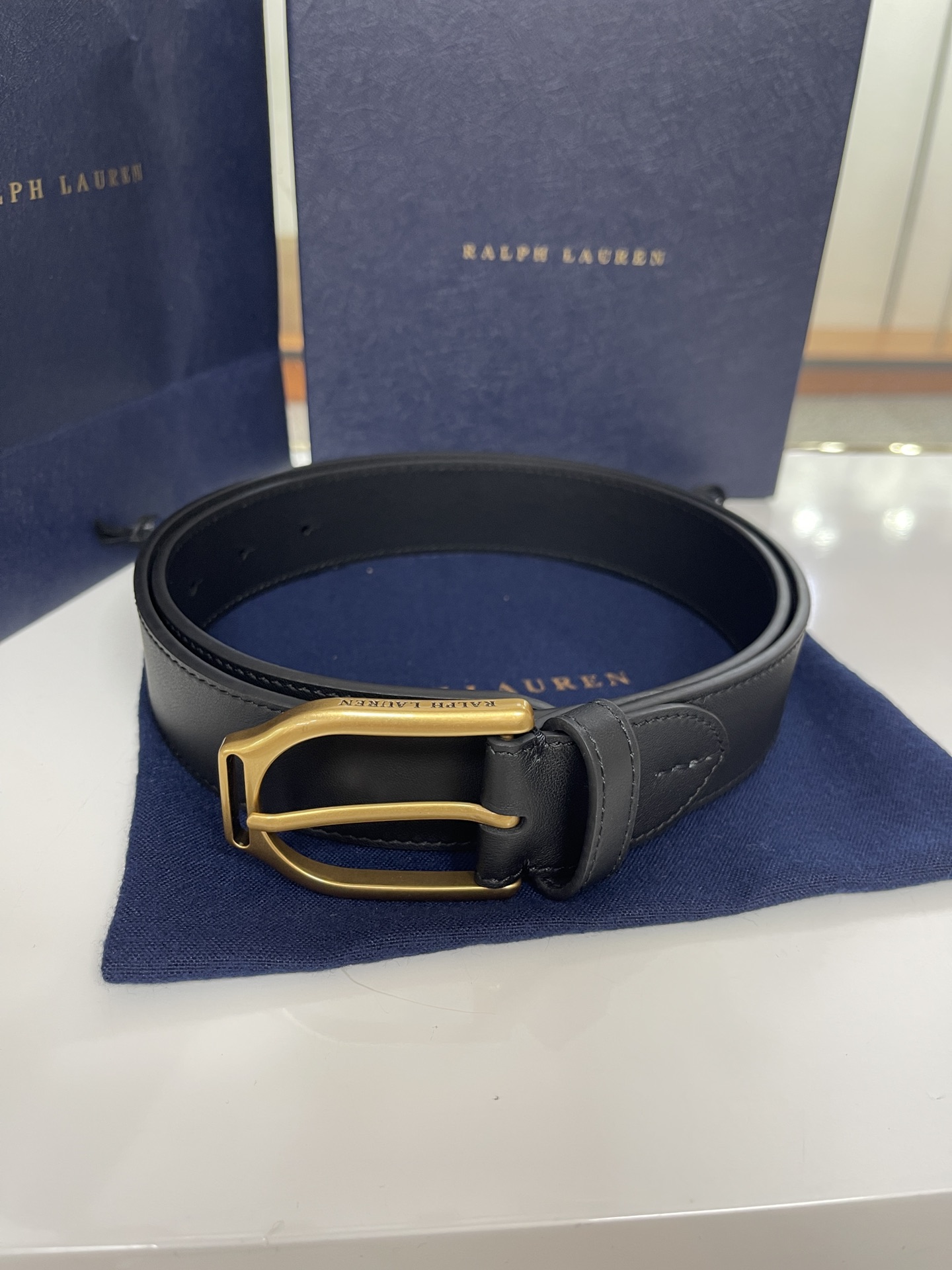  Ralph Lauren/拉夫劳伦 24年新款 这款腰带采用双面进口头层牛皮 做工细致 搭配原版精致纯