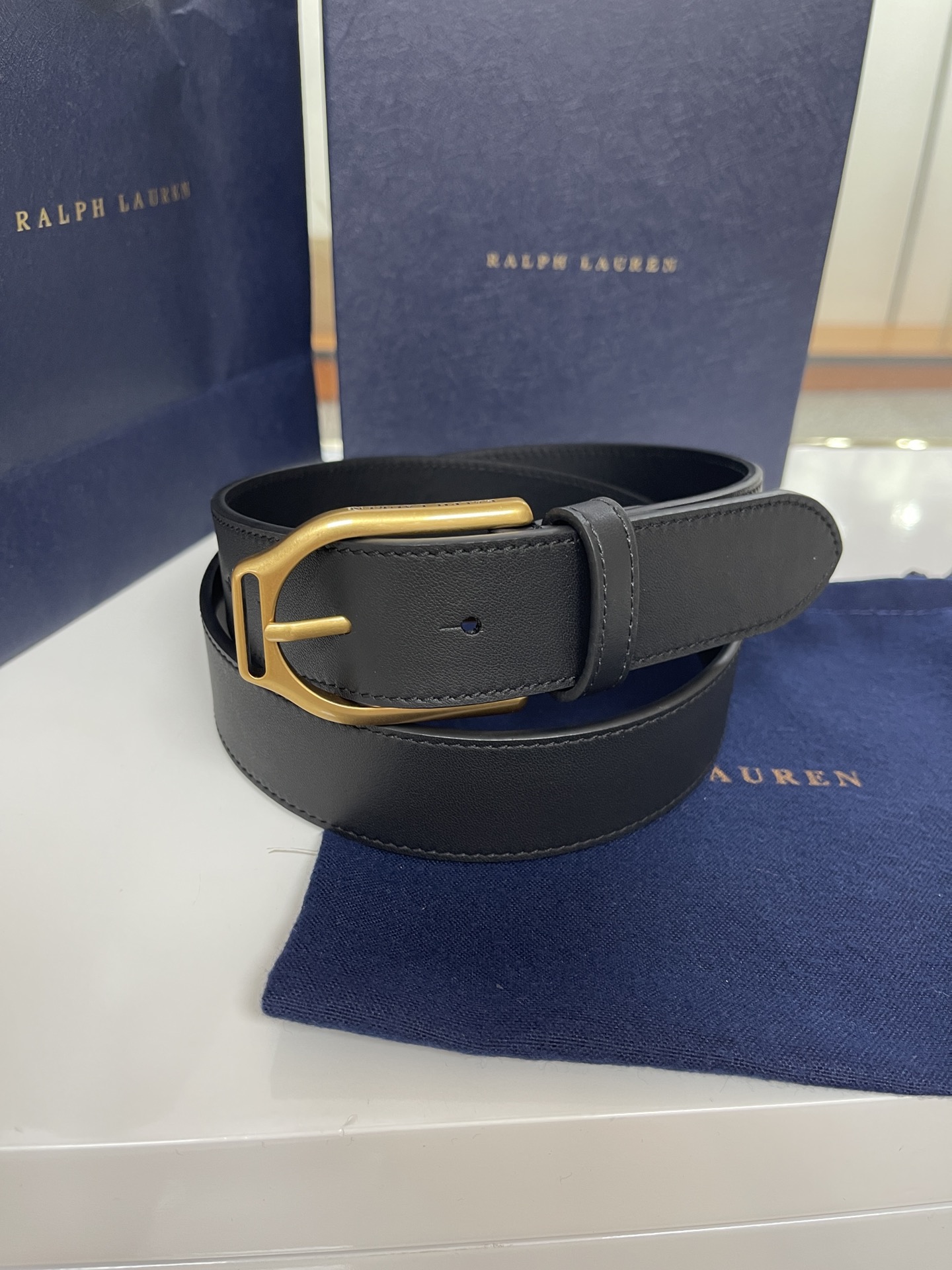  Ralph Lauren/拉夫劳伦 24年新款 这款腰带采用双面进口头层牛皮 做工细致 搭配原版精致纯