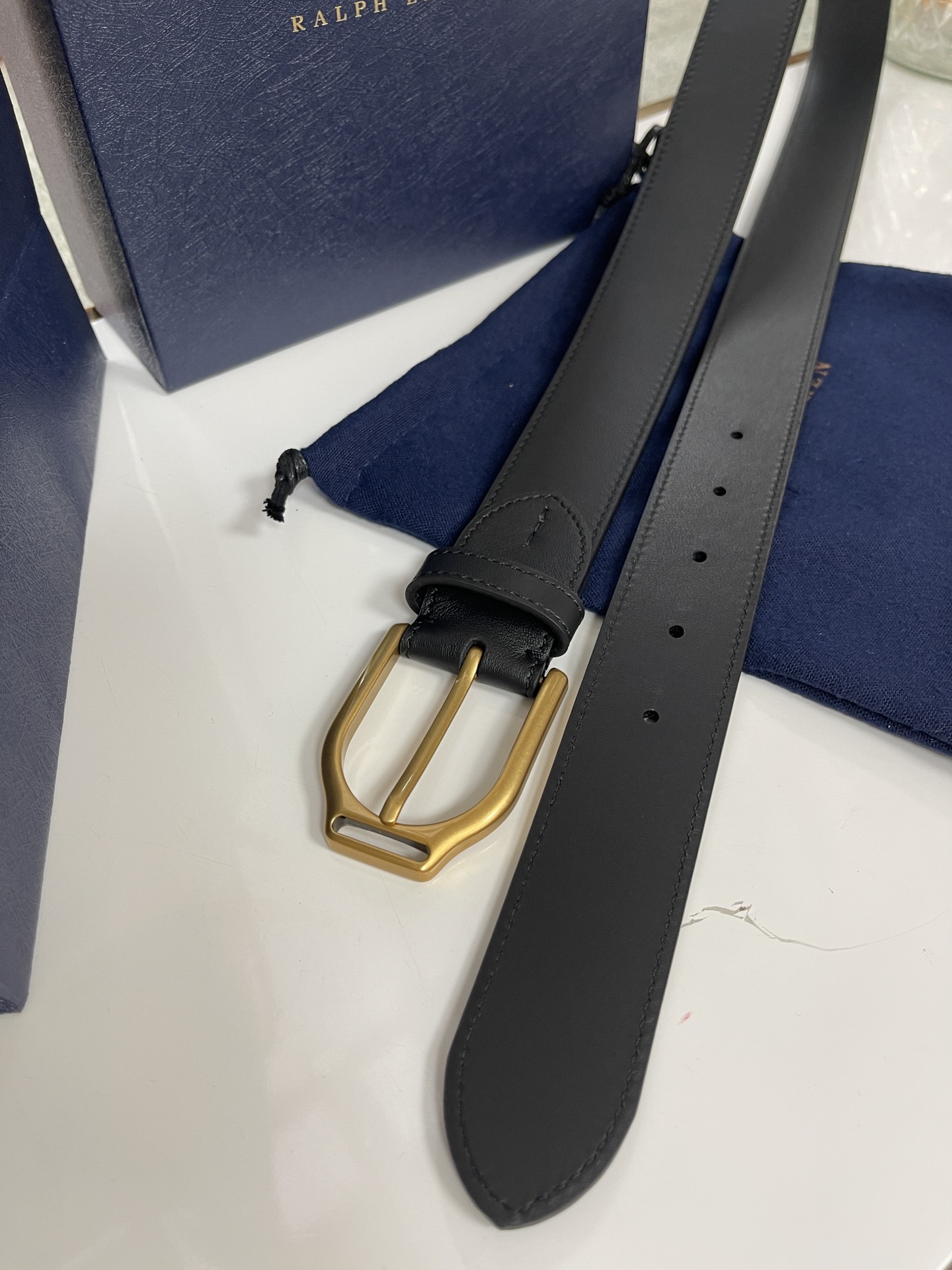  Ralph Lauren/拉夫劳伦 24年新款 这款腰带采用双面进口头层牛皮 做工细致 搭配原版精致纯