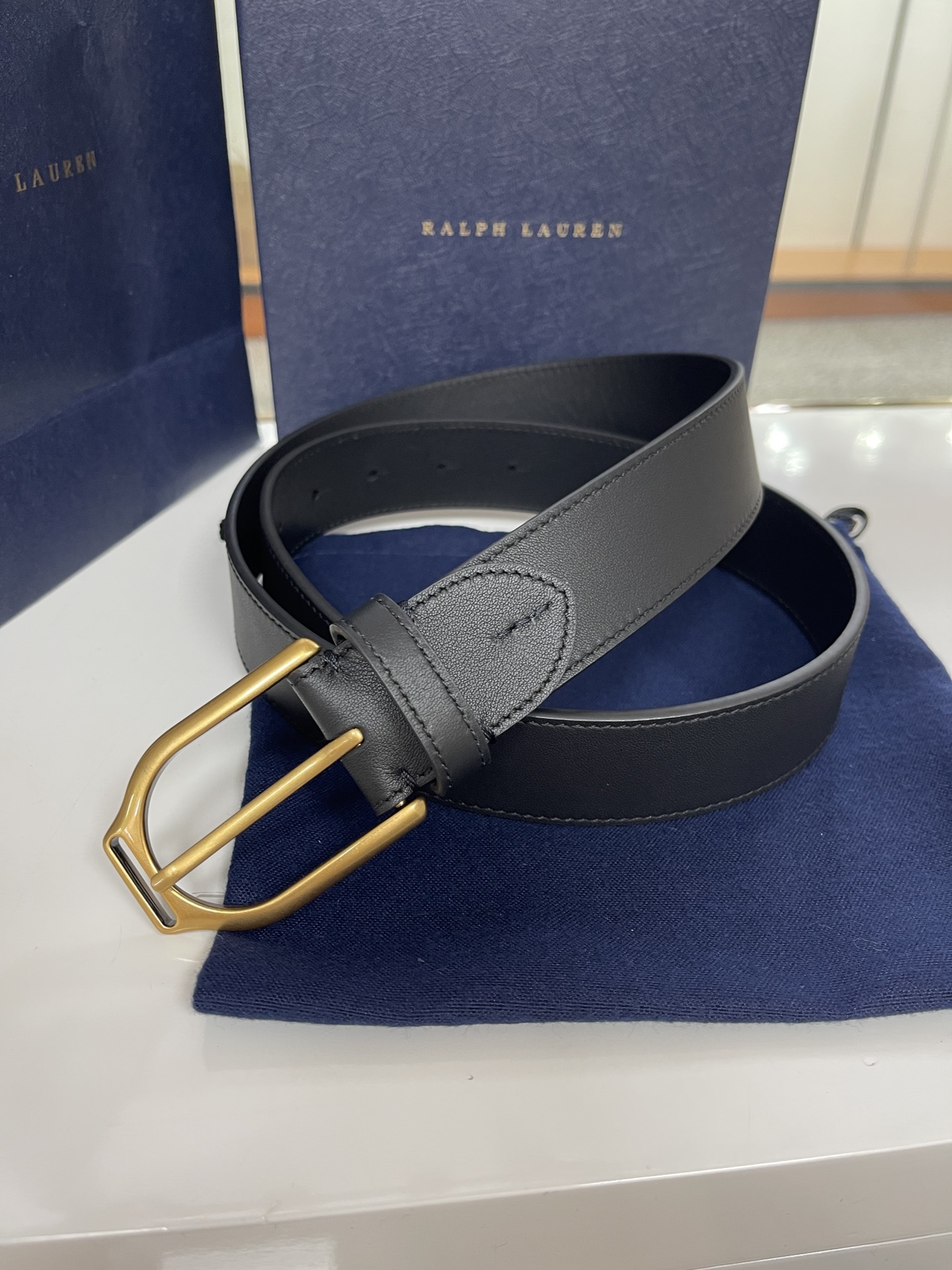  Ralph Lauren/拉夫劳伦 24年新款 这款腰带采用双面进口头层牛皮 做工细致 搭配原版精致纯