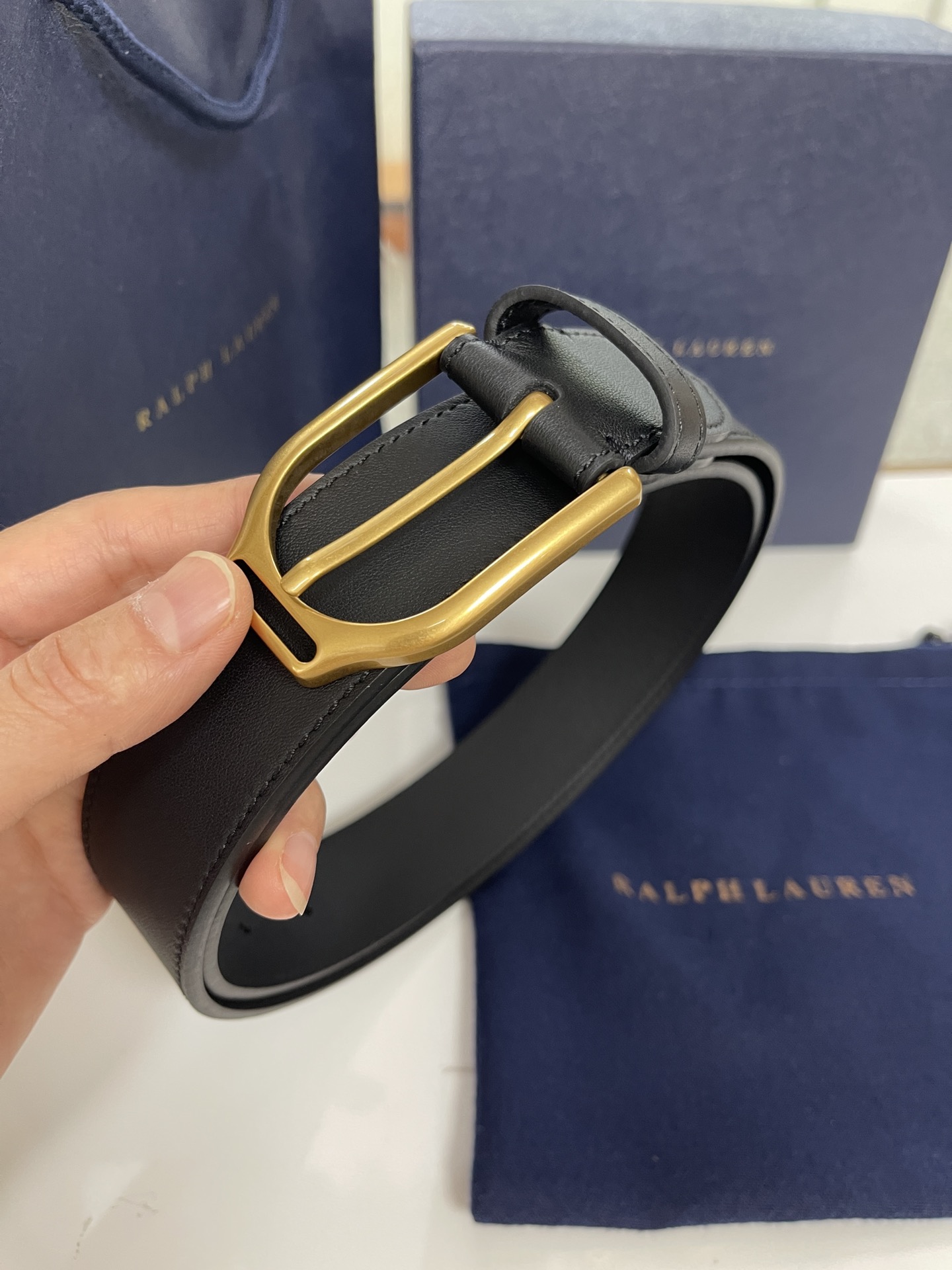  Ralph Lauren/拉夫劳伦 24年新款 这款腰带采用双面进口头层牛皮 做工细致 搭配原版精致纯