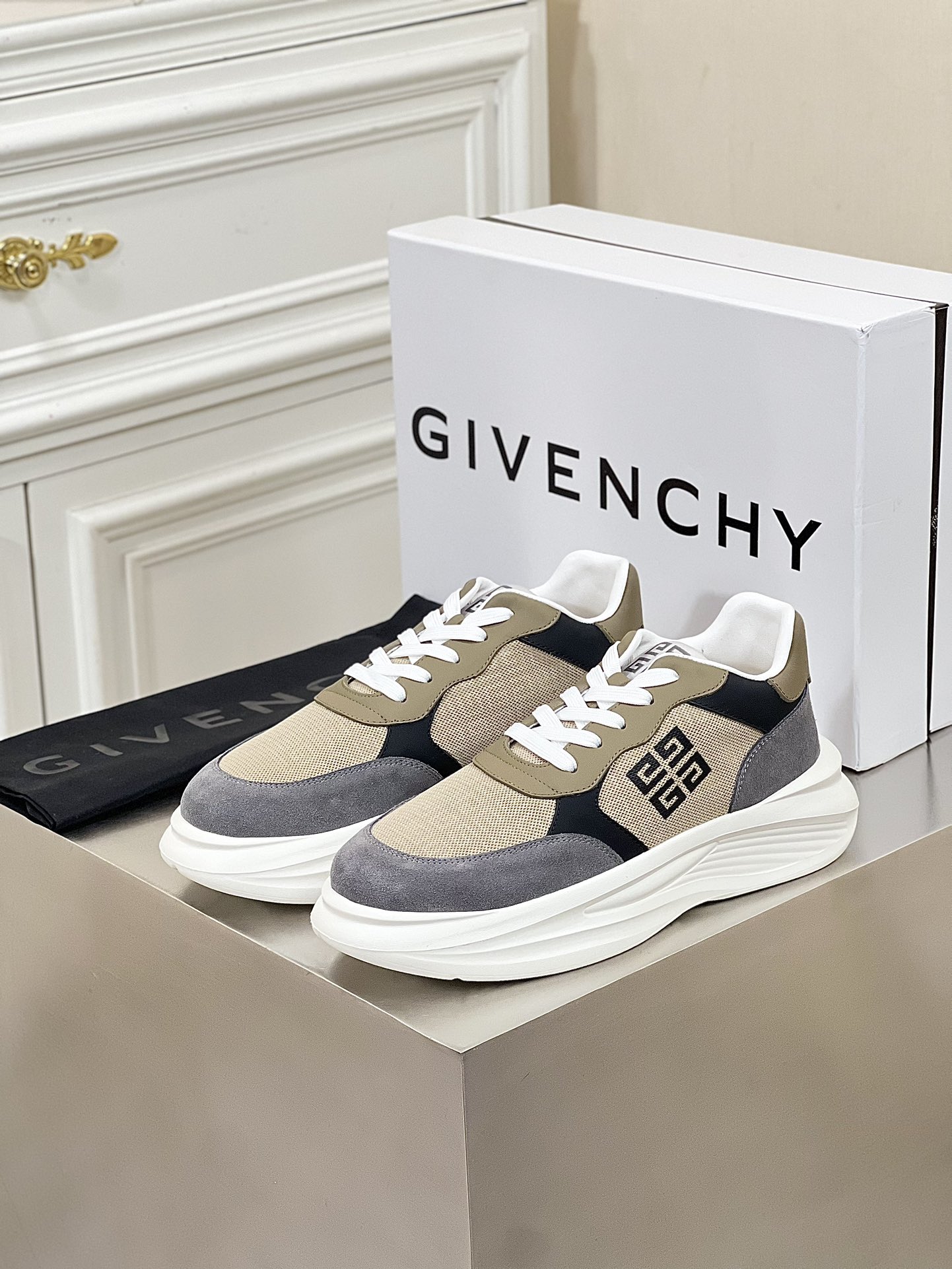 Givenchy الأحذية الأحذية الرياضية ذكور جلد البقر عارضة