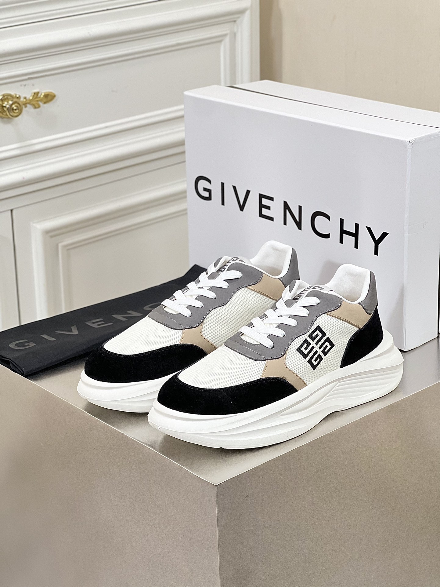 Givenchy الأحذية الأحذية الرياضية ذكور جلد البقر عارضة