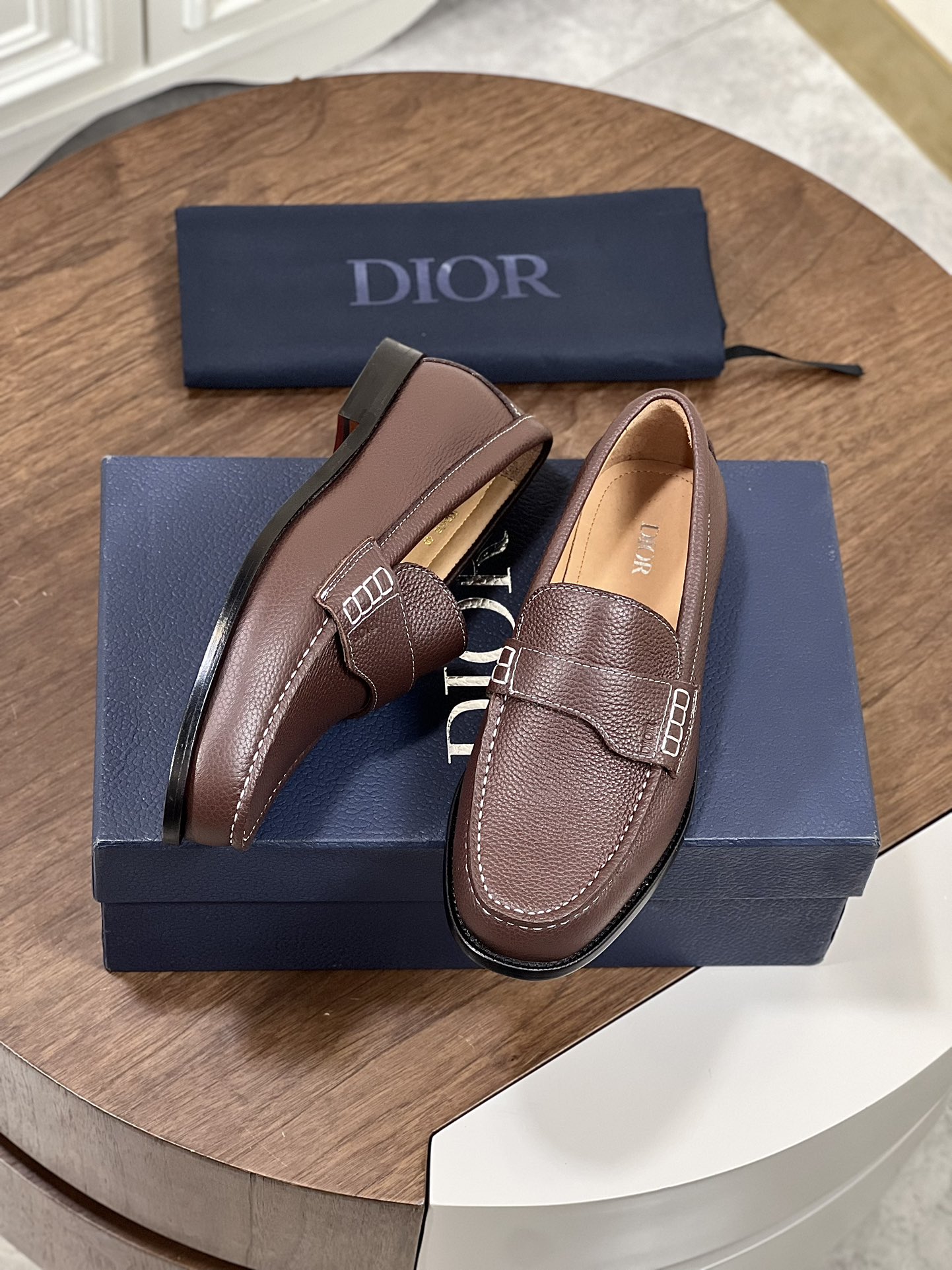 Dior 男性用グランビル楽福鞋 – ブラック粒面牛皮革製