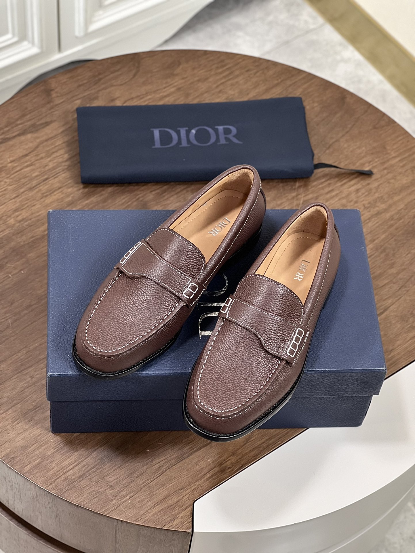 Dior 男性用グランビル楽福鞋 – ブラック粒面牛皮革製