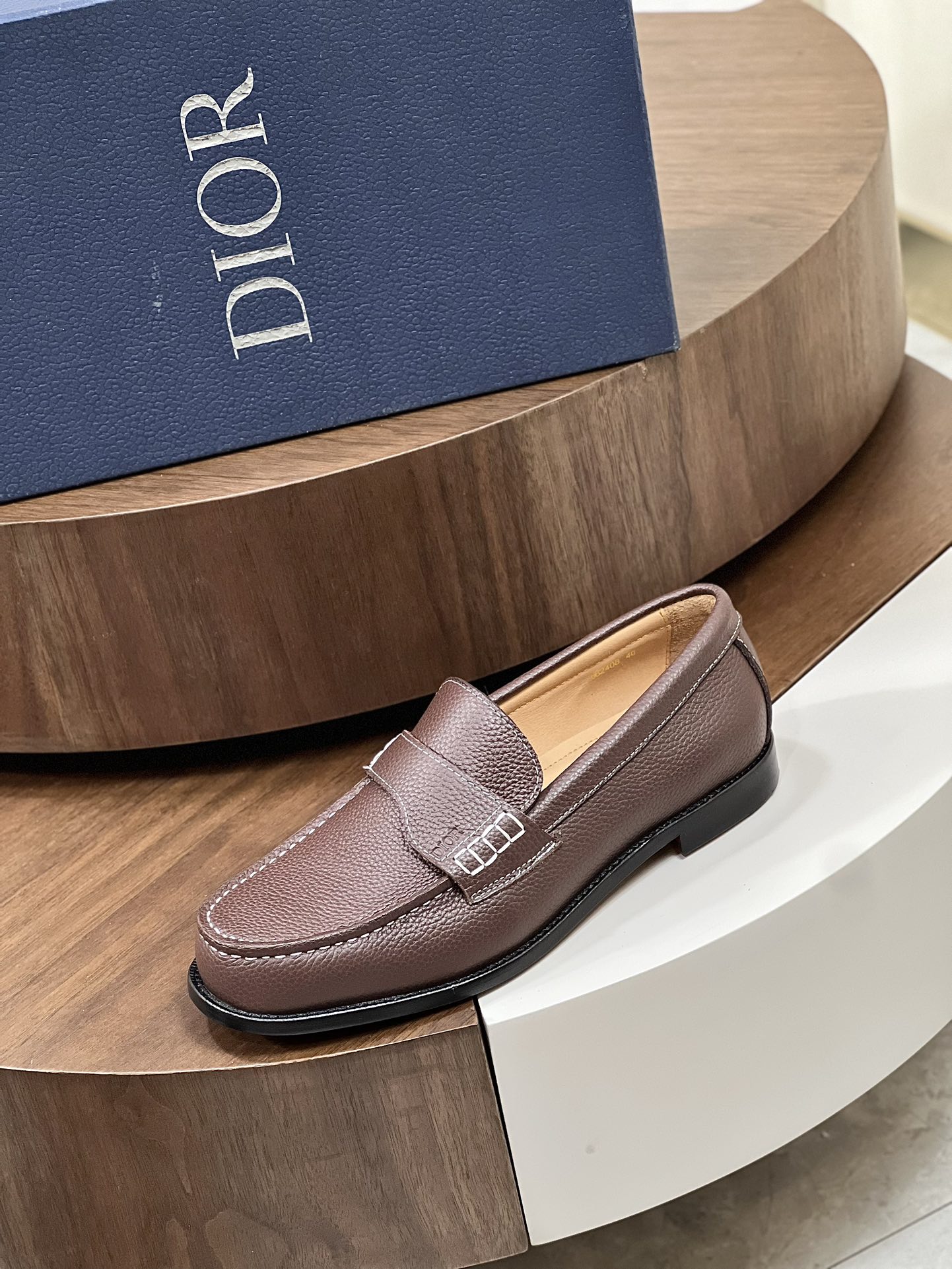 Dior 男性用グランビル楽福鞋 – ブラック粒面牛皮革製