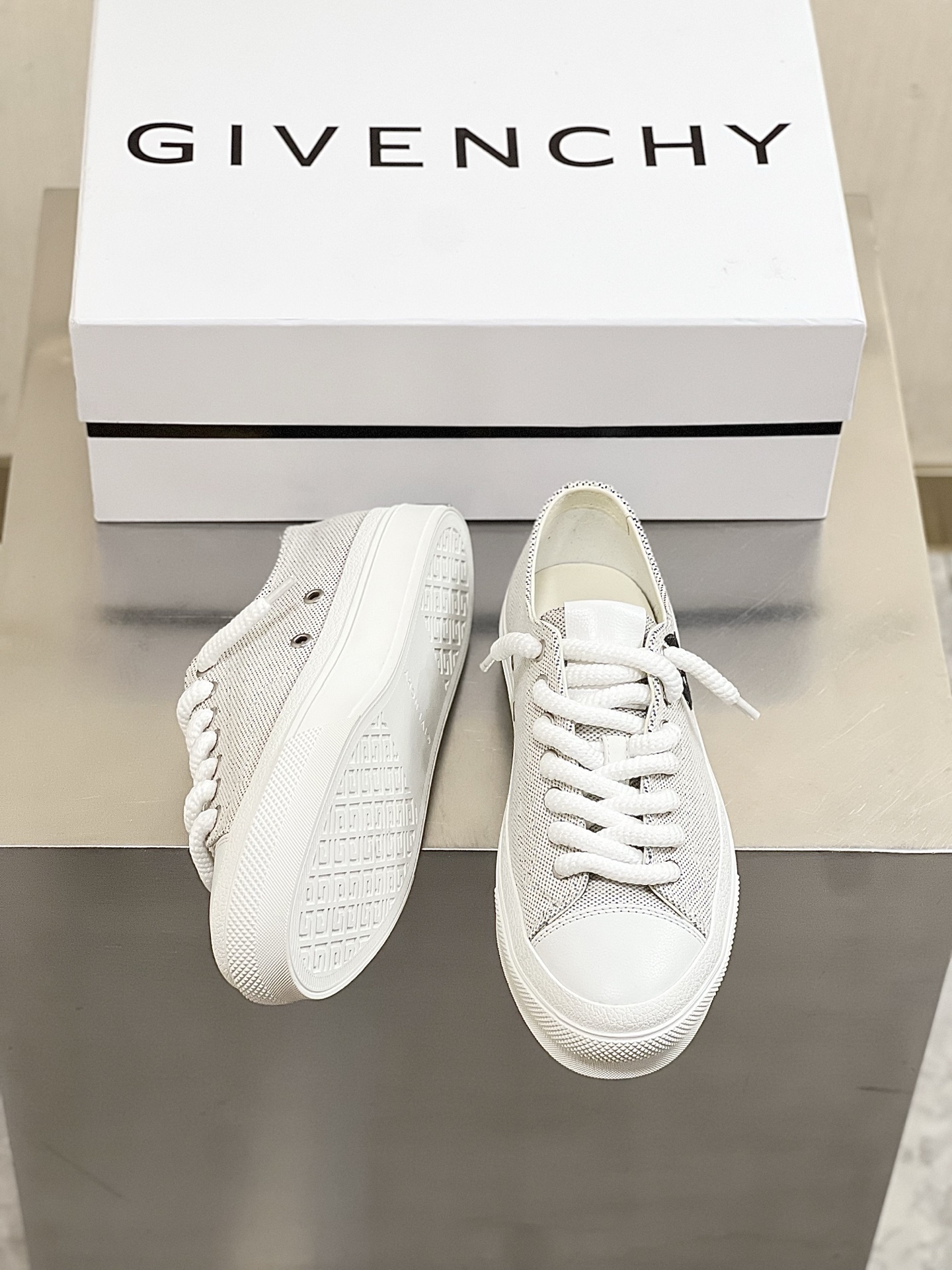 Givenchy City系列 高帮运动鞋运动鞋,鞋,givenchy 6