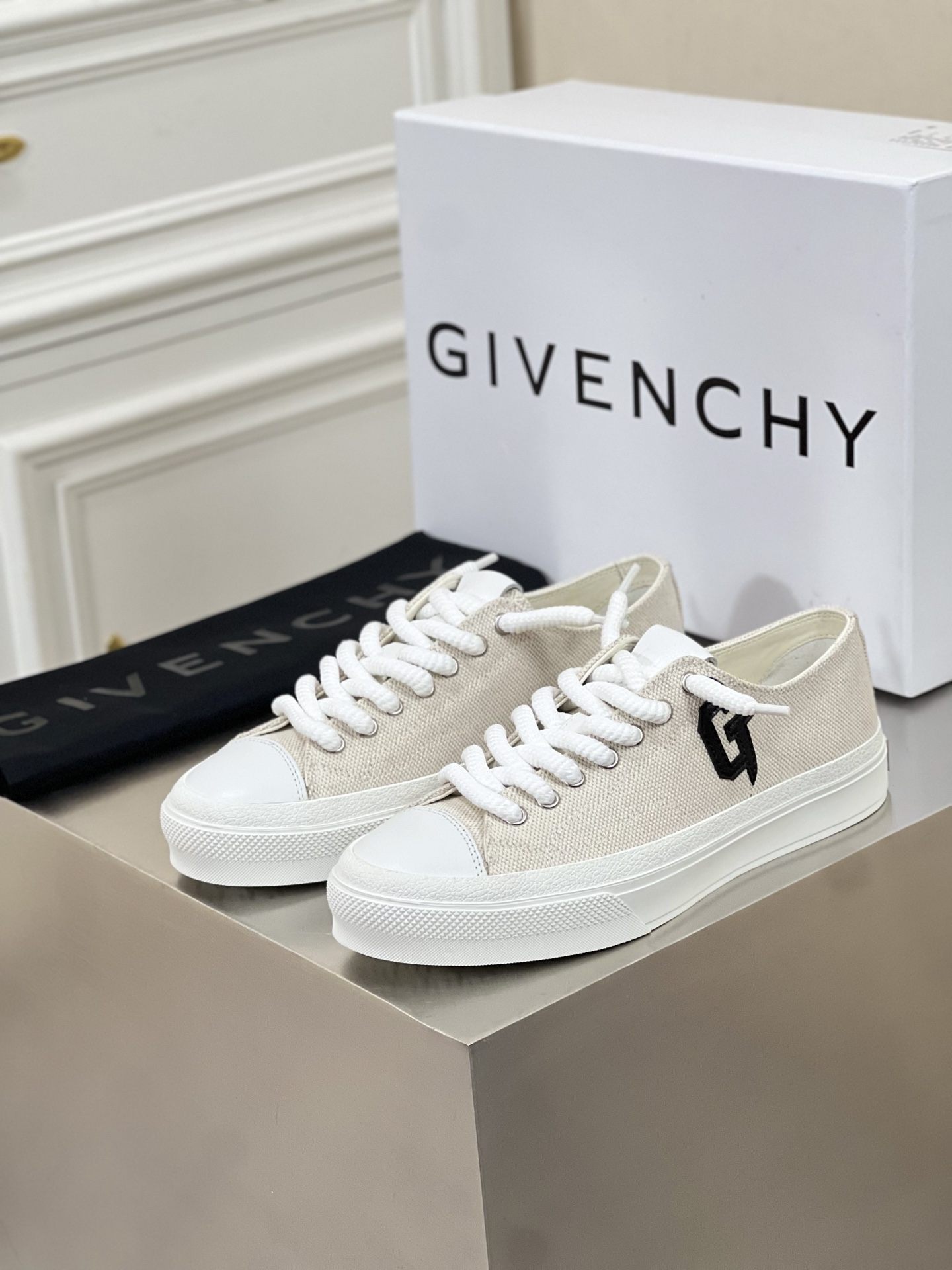 ••新品•• Givench*～City系列 高帮运动鞋！🔝顶级原单...