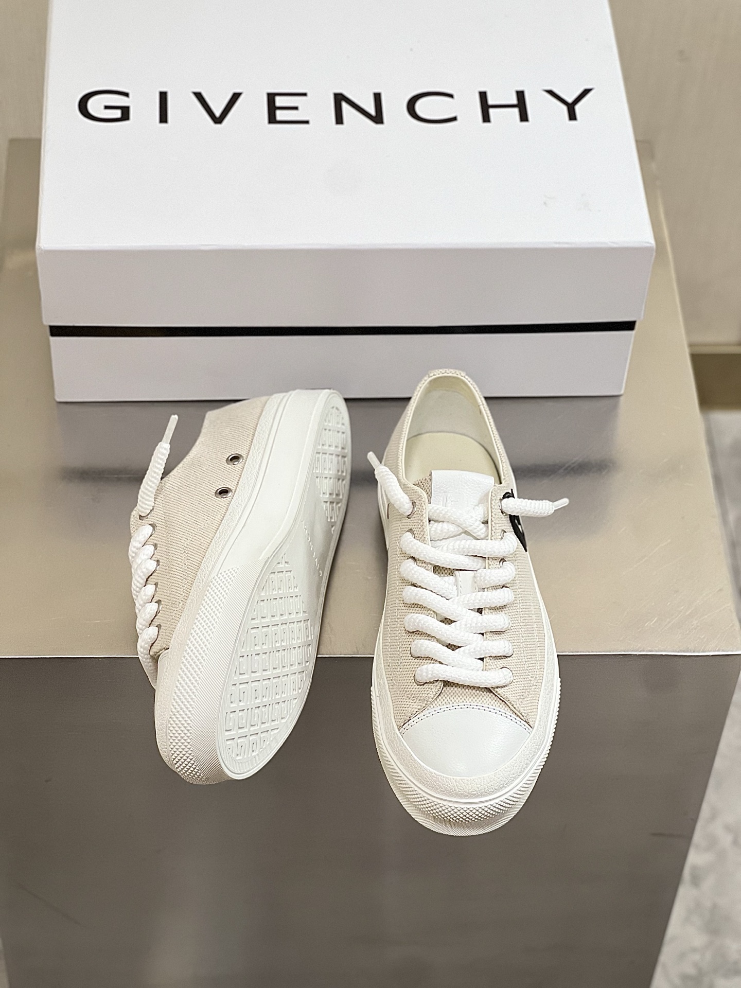 Givenchy City系列 高帮运动鞋运动鞋,鞋,givenchy 6