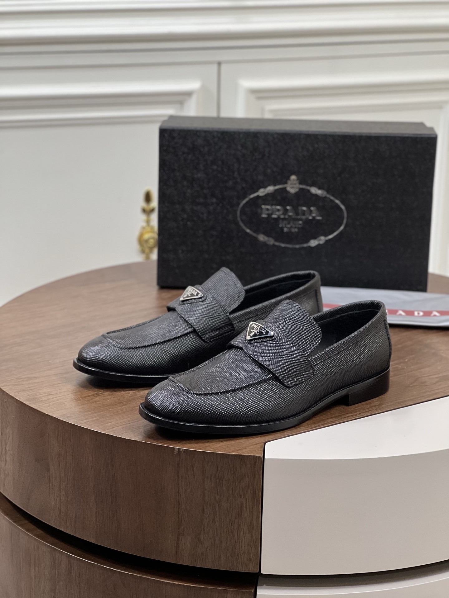 ••新品••PRAD*～顶级经典的男士休闲•商务皮鞋！顶级...