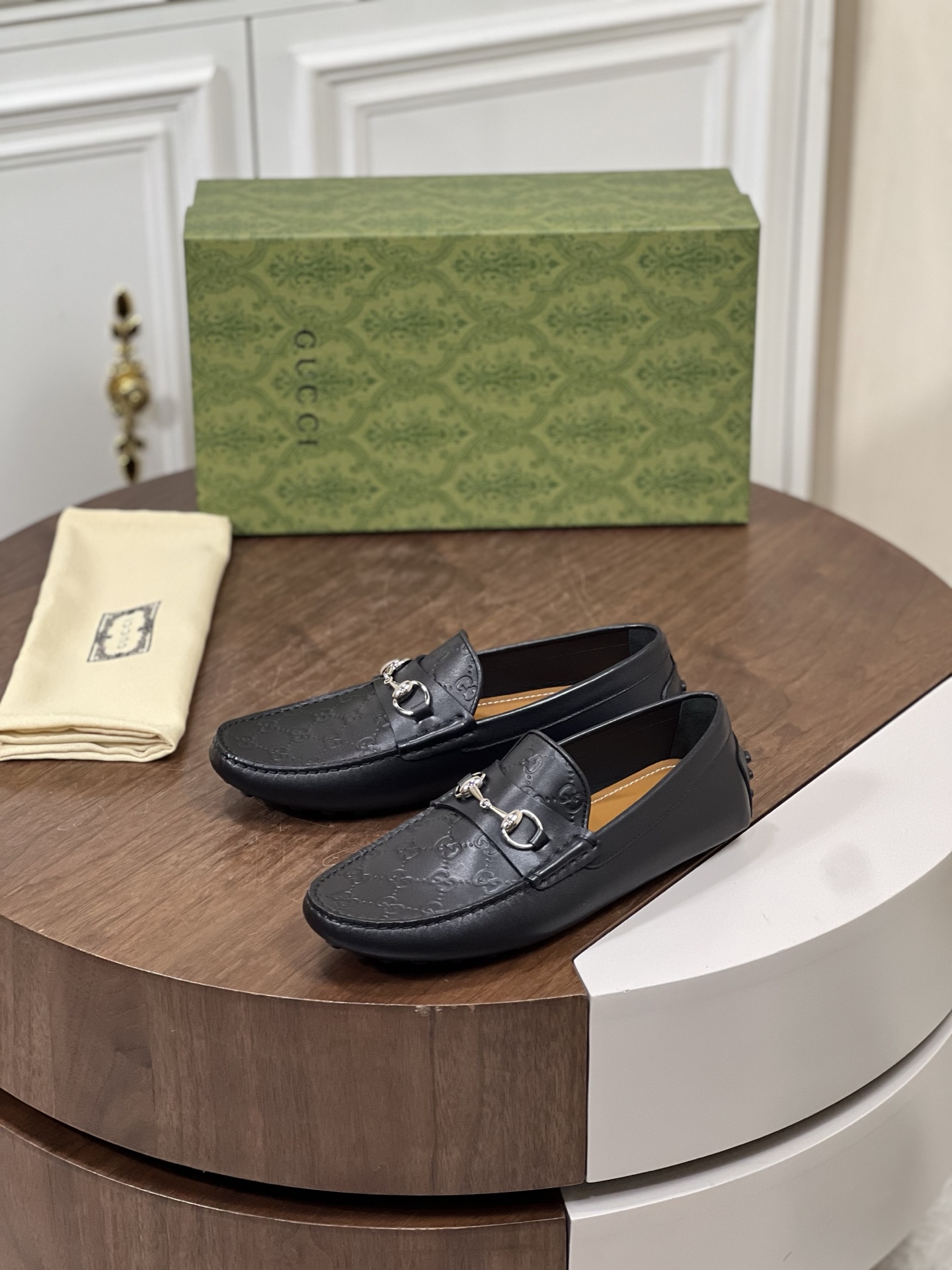 Gucc*古驰 男士一脚蹬饰饰马衔扣男士驾车鞋驾车鞋豆豆鞋
...