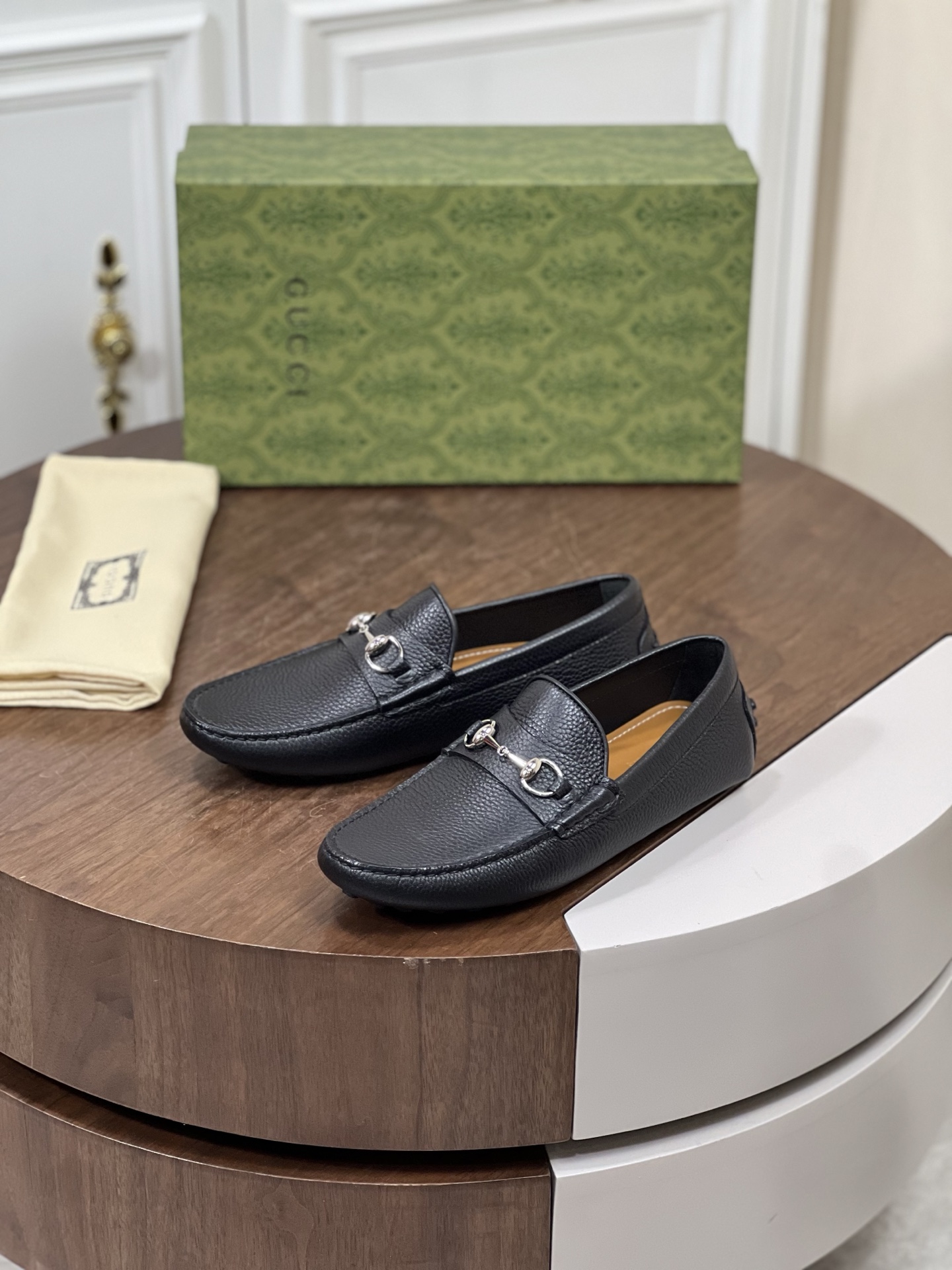 Gucc*古驰 男士一脚蹬饰饰马衔扣男士驾车鞋驾车鞋豆豆鞋
...