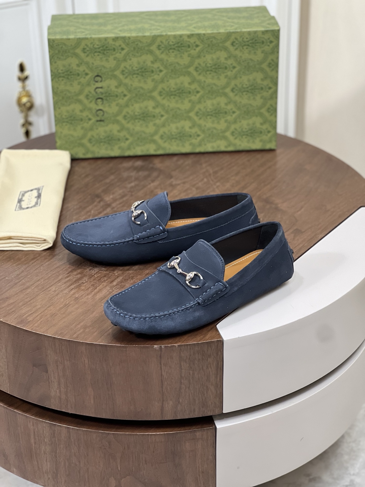 Gucc*古驰 男士一脚蹬饰饰马衔扣男士驾车鞋驾车鞋豆豆鞋
...