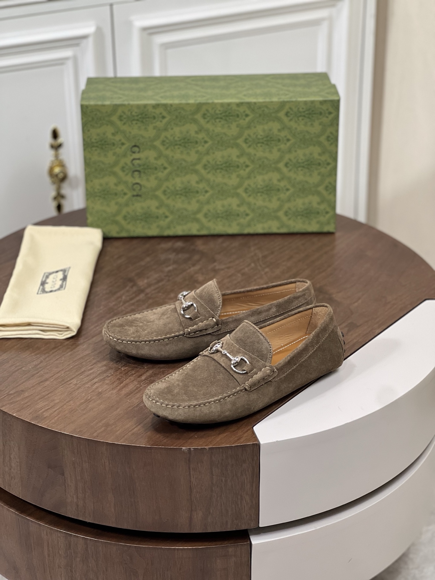 Gucc*古驰 男士一脚蹬饰饰马衔扣男士驾车鞋驾车鞋豆豆鞋
...