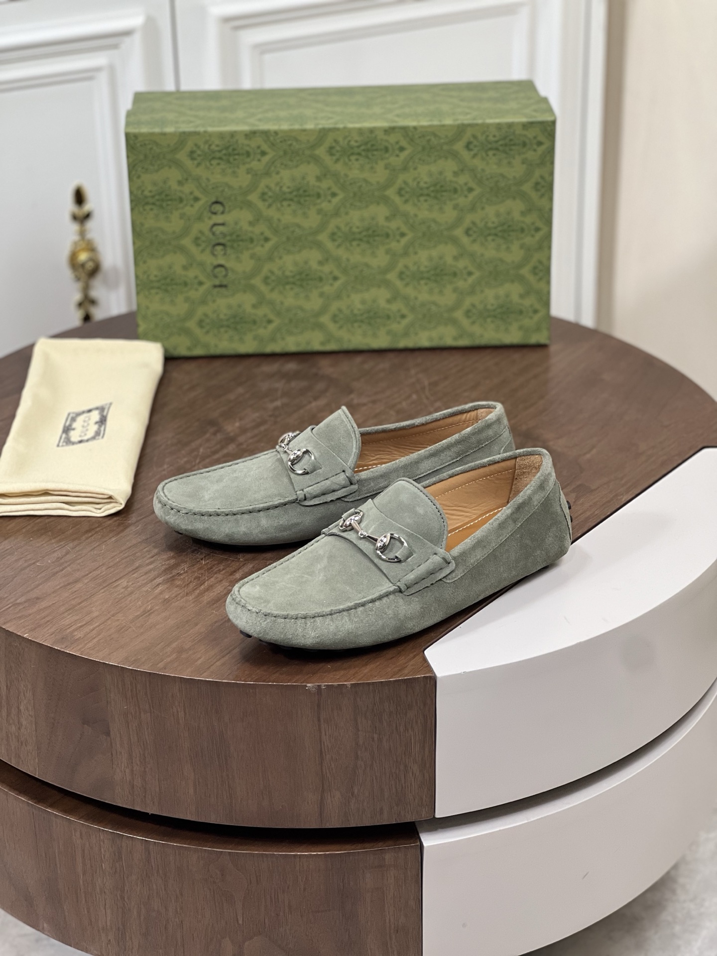 Gucc*古驰 男士一脚蹬饰饰马衔扣男士驾车鞋驾车鞋豆豆鞋
...