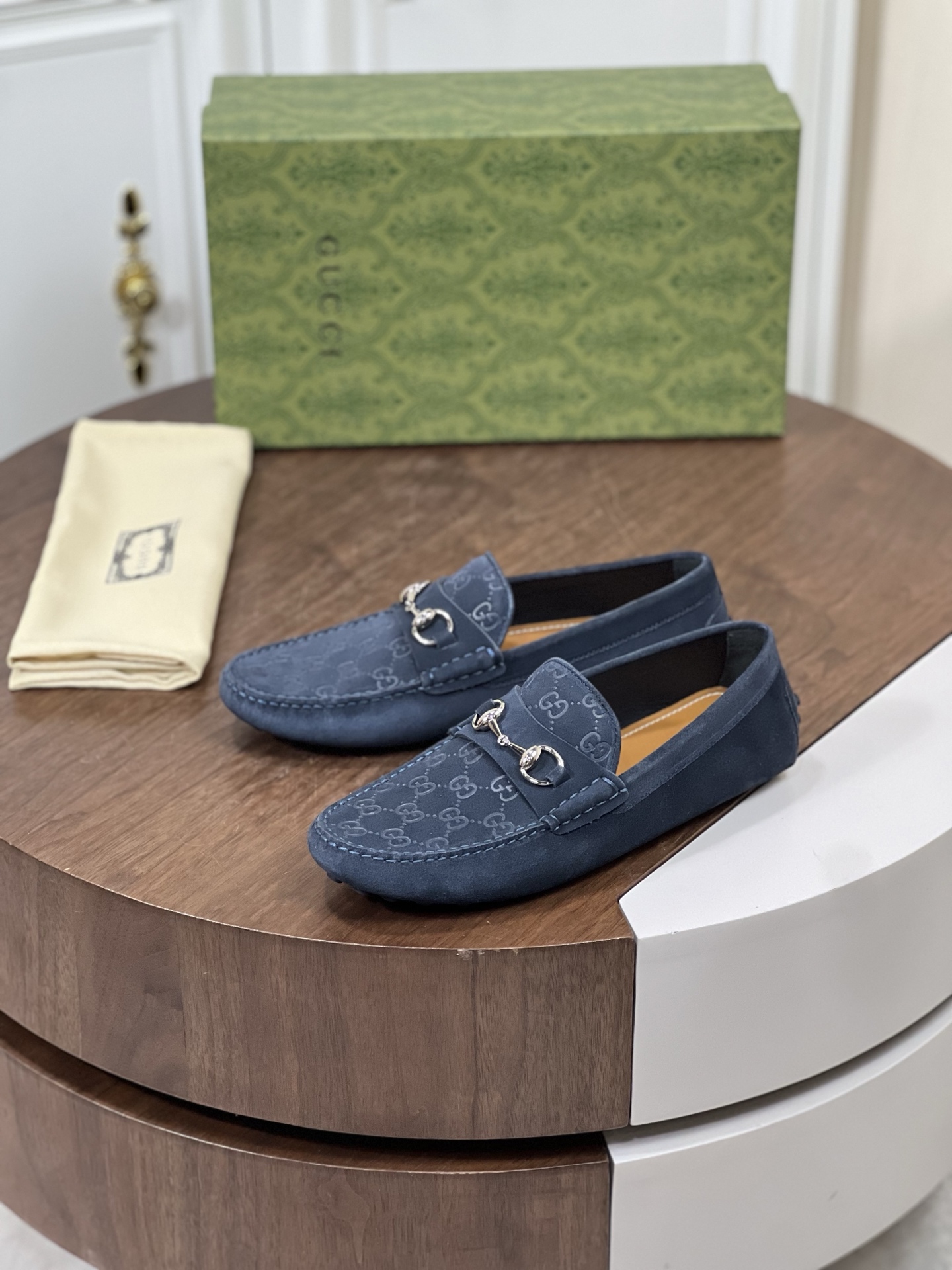 Gucc*古驰 男士一脚蹬饰饰马衔扣男士驾车鞋驾车鞋豆豆鞋
...