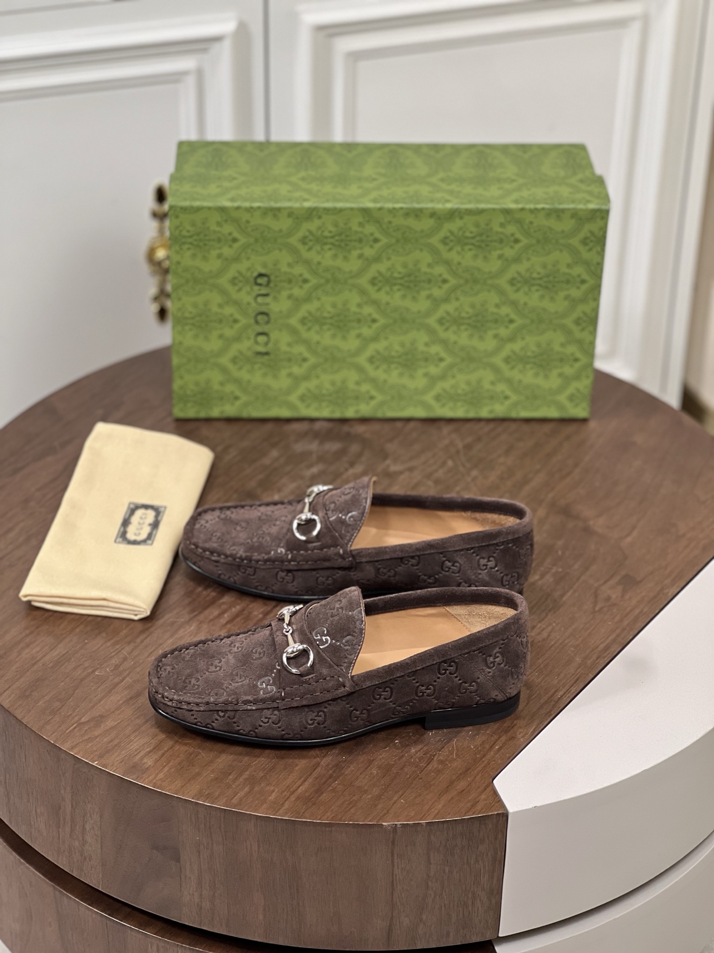 Gucci～高端真皮大底男士休闲皮鞋
鞋面选用进口头层牛皮...