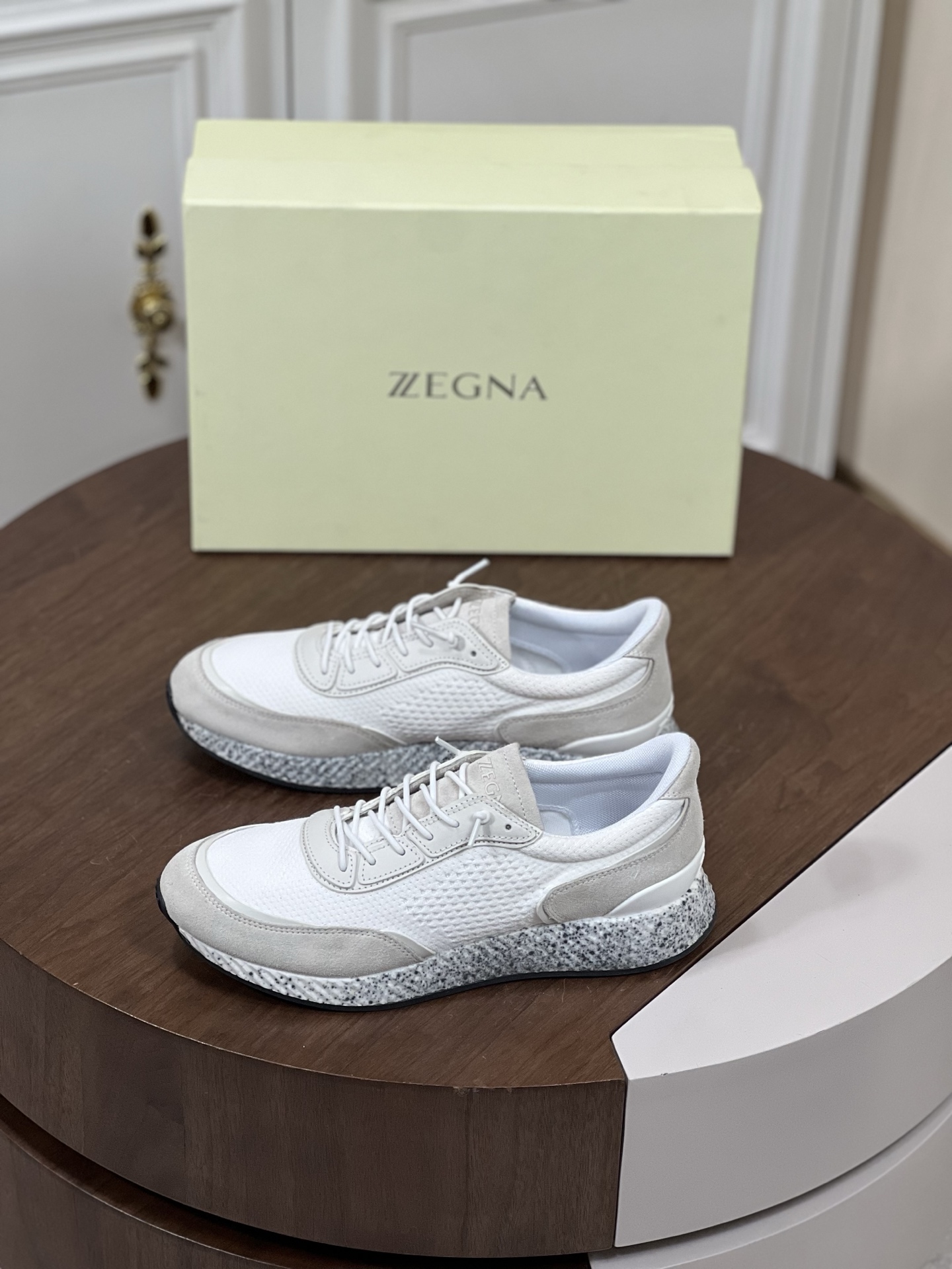 ZZegna/杰尼亚原单更新
Piuma 在意大利语中指“羽毛”，充分...