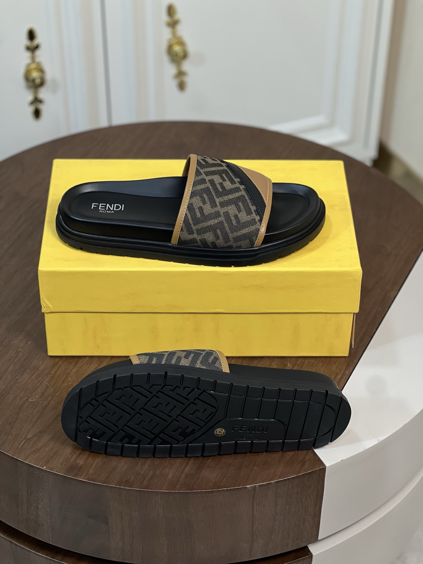 Fendi  凉鞋凉鞋,包,鞋 3