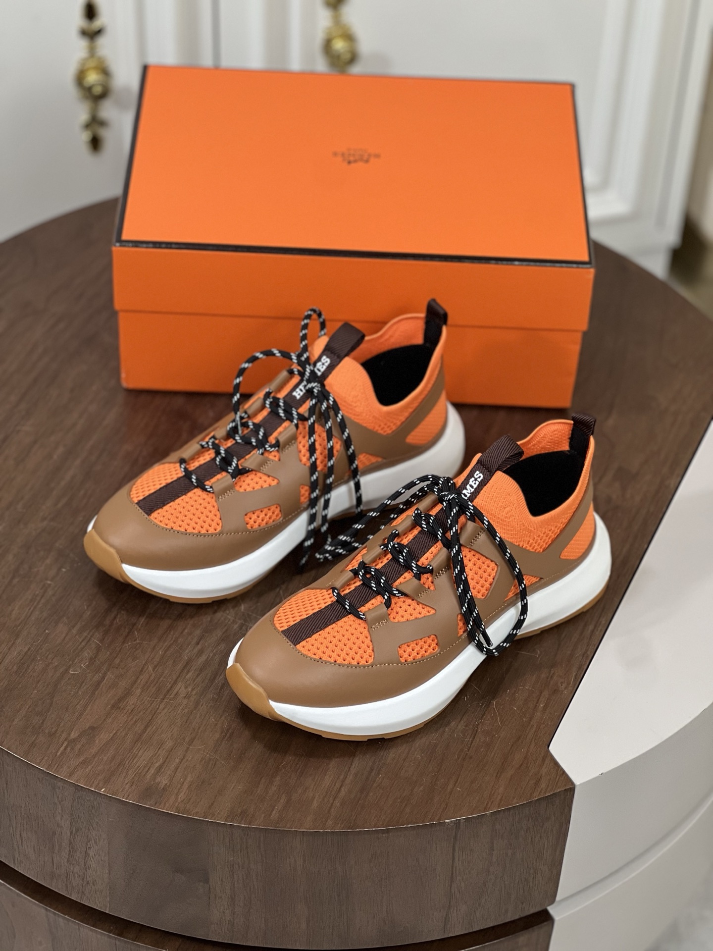 HERMES/爱马仕 男士休息运动鞋！
-高端品质 原单休闲运动鞋...