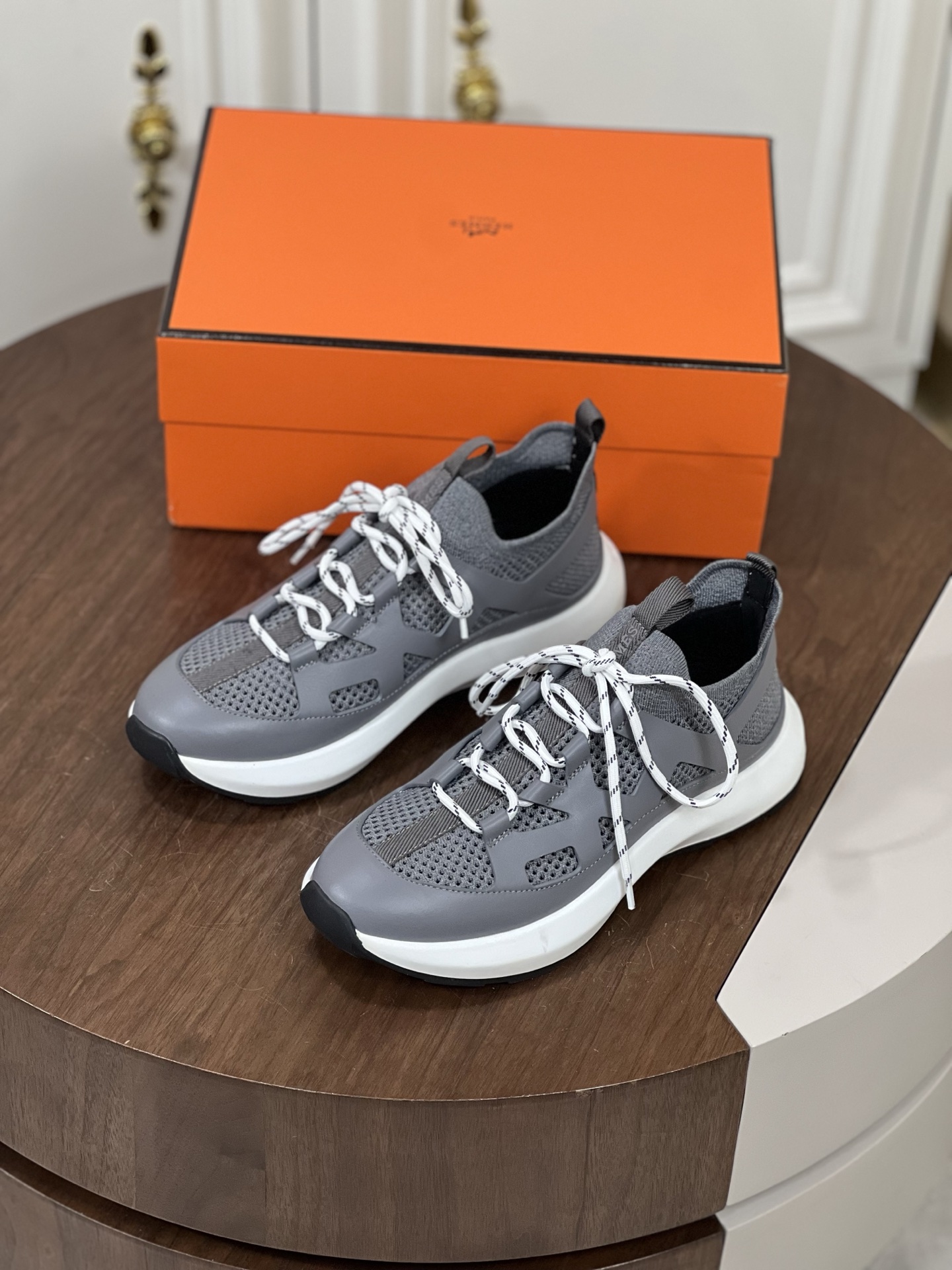 HERMES/爱马仕 男士休息运动鞋！
-高端品质 原单休闲运动鞋...